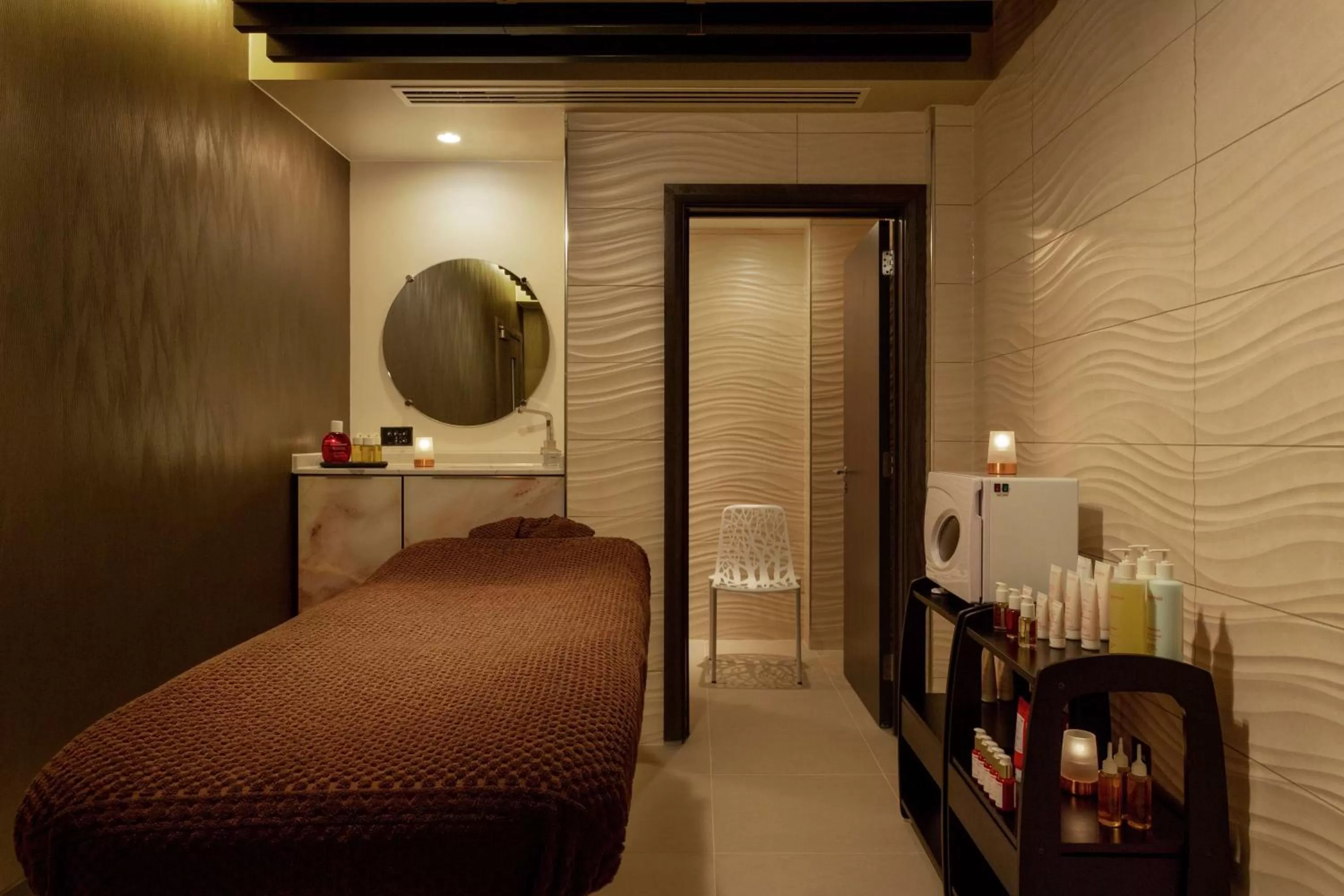 Spa and wellness centre/facilities, Bed in Hilton Aberdeen TECA