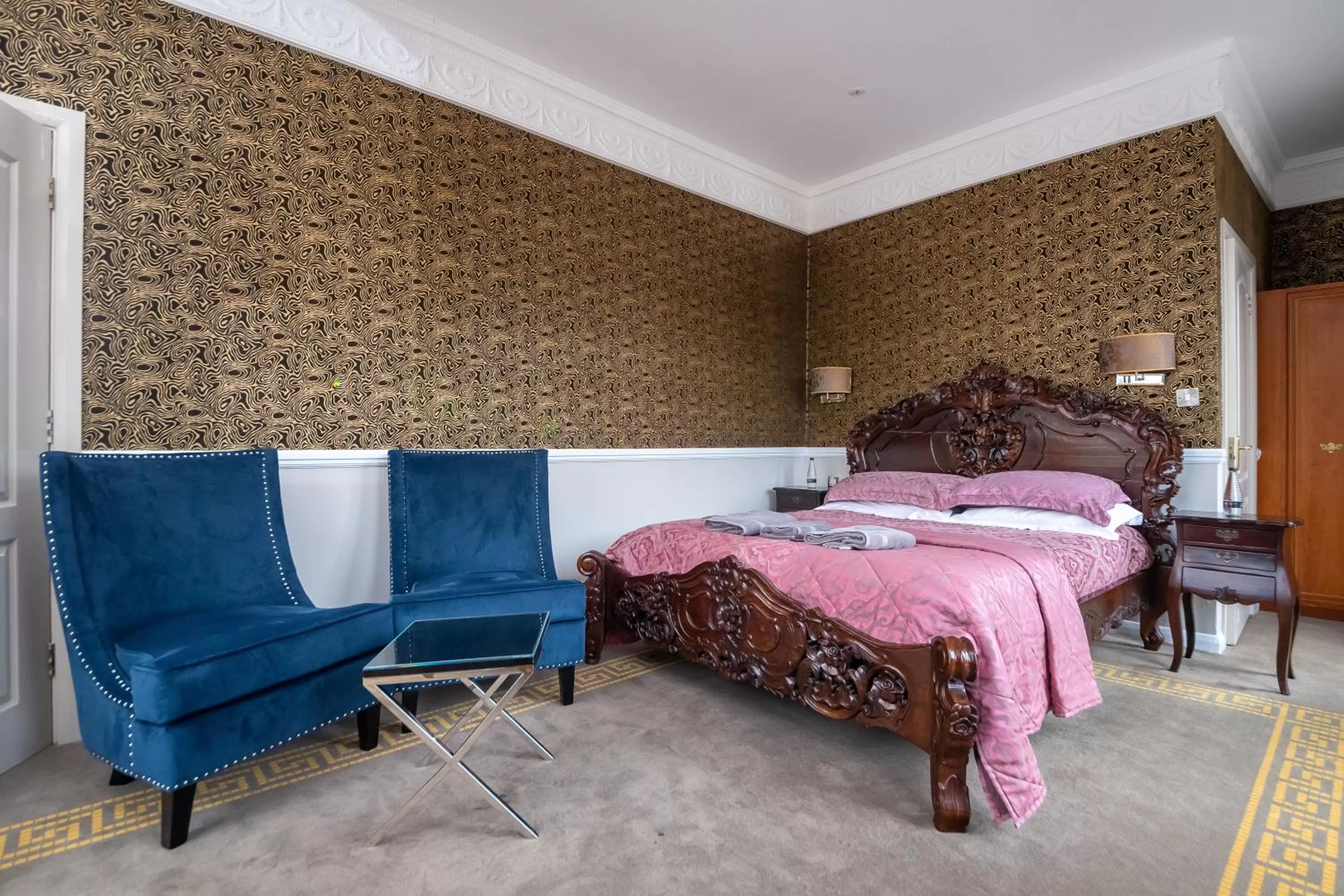 Bed in Guildford Manor Hotel & Spa