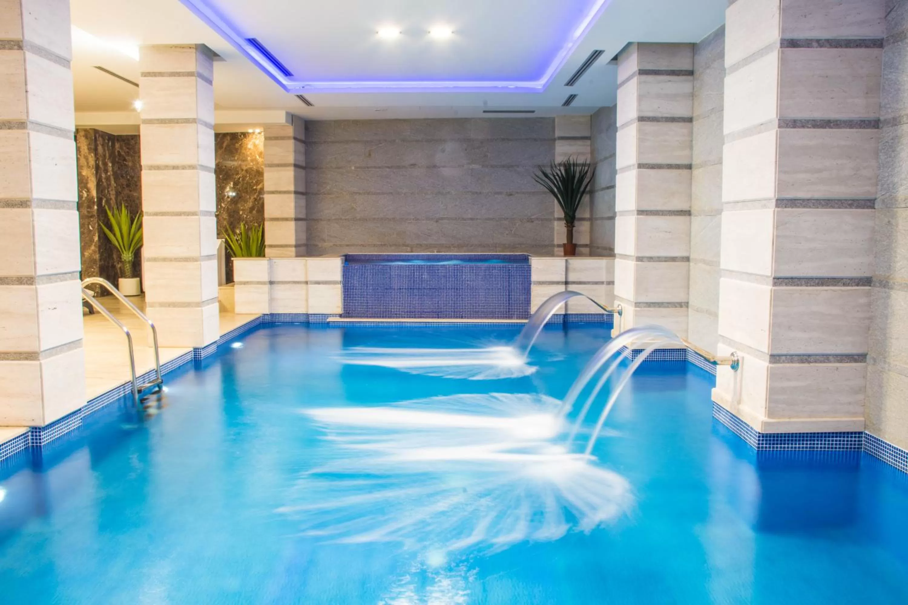Hot Tub in Xenon Hotel & SPA