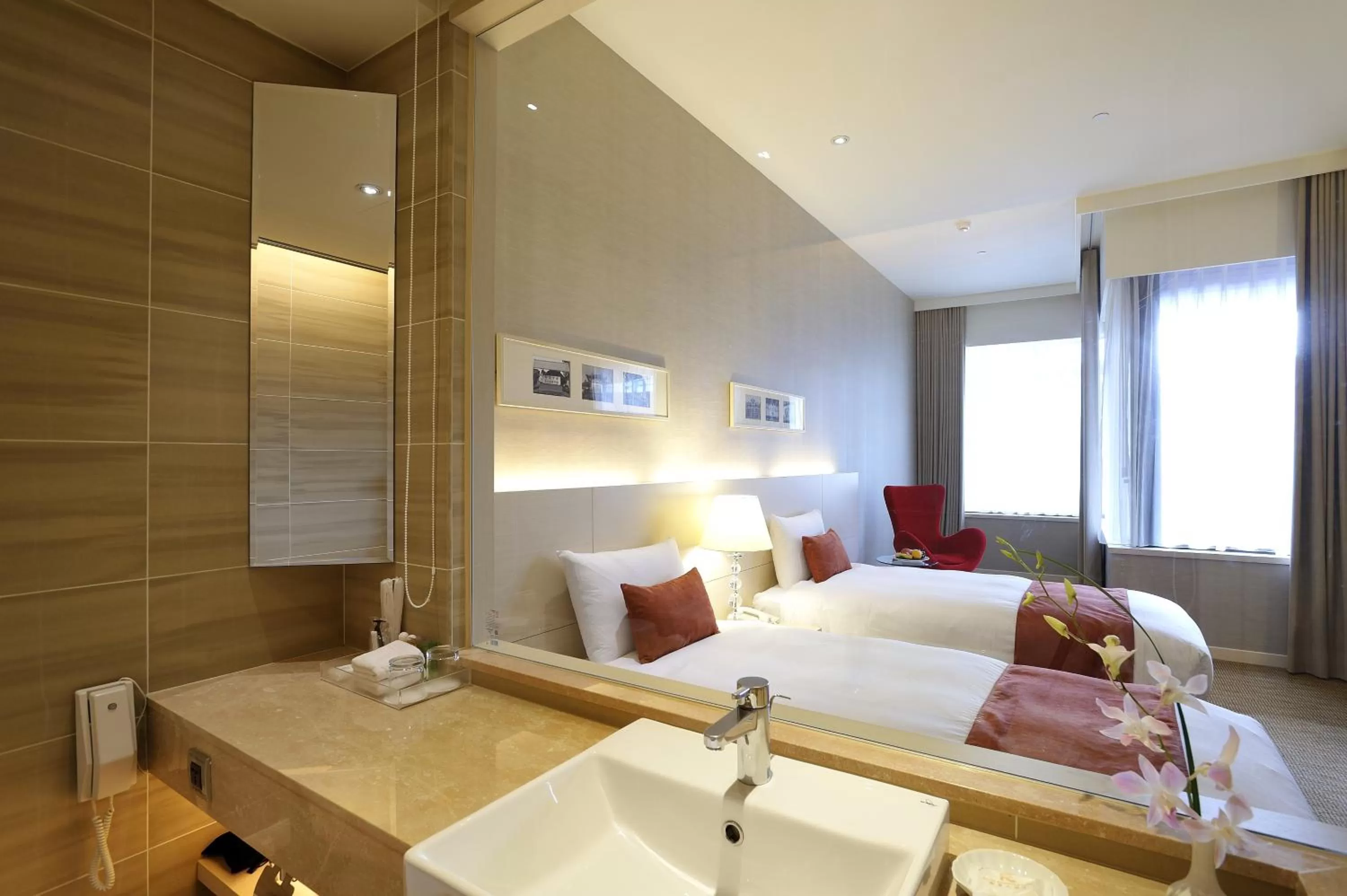 Bedroom, Bed in Hotel Riverview Taipei