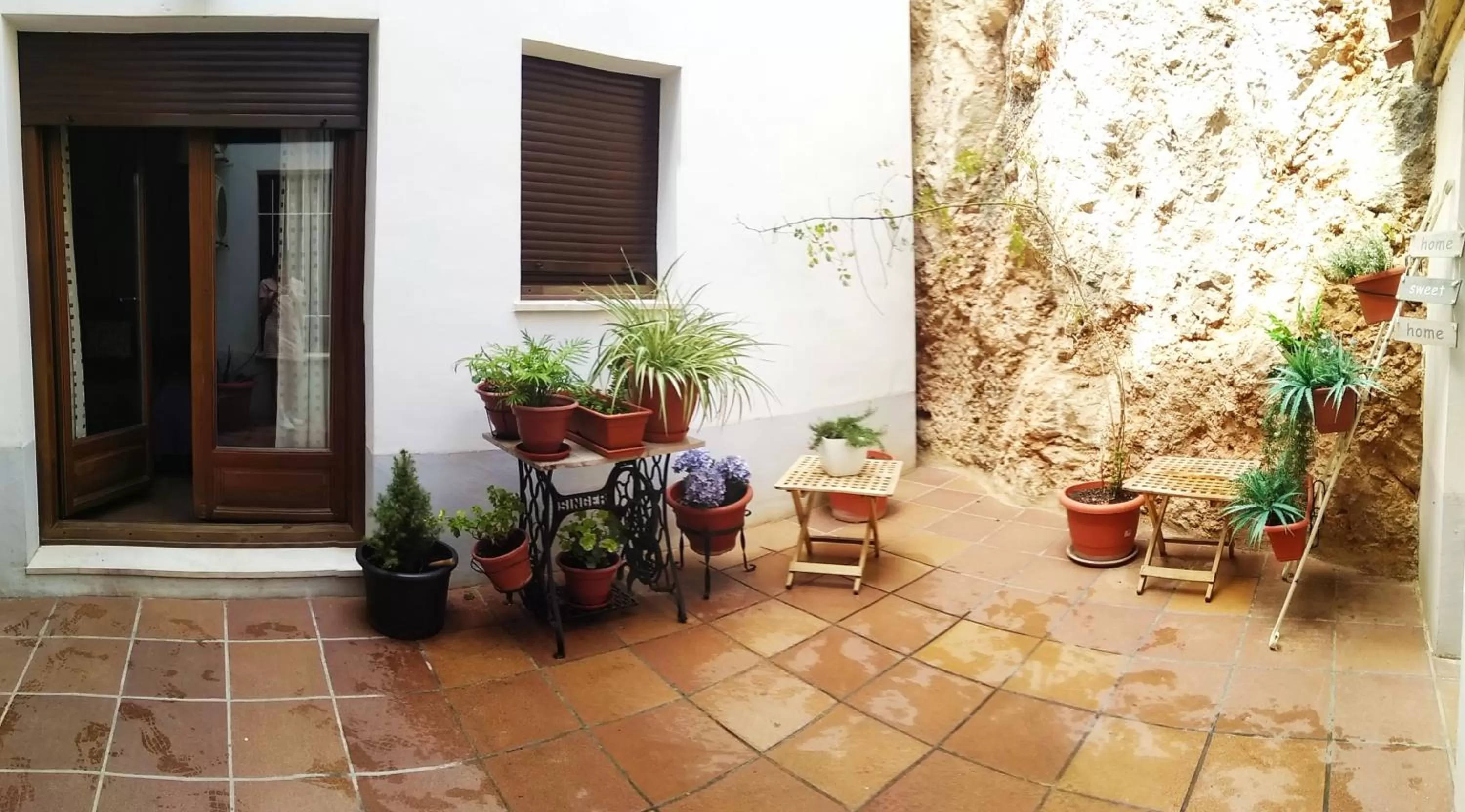 Patio, Patio/Outdoor Area in Hostal La Ribera del Júcar