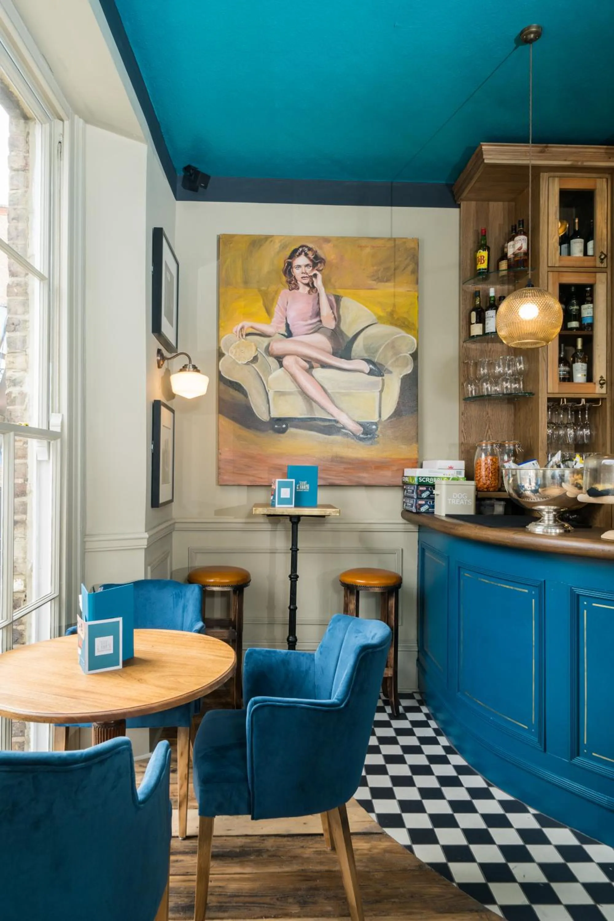 Lounge or bar in Aragon House