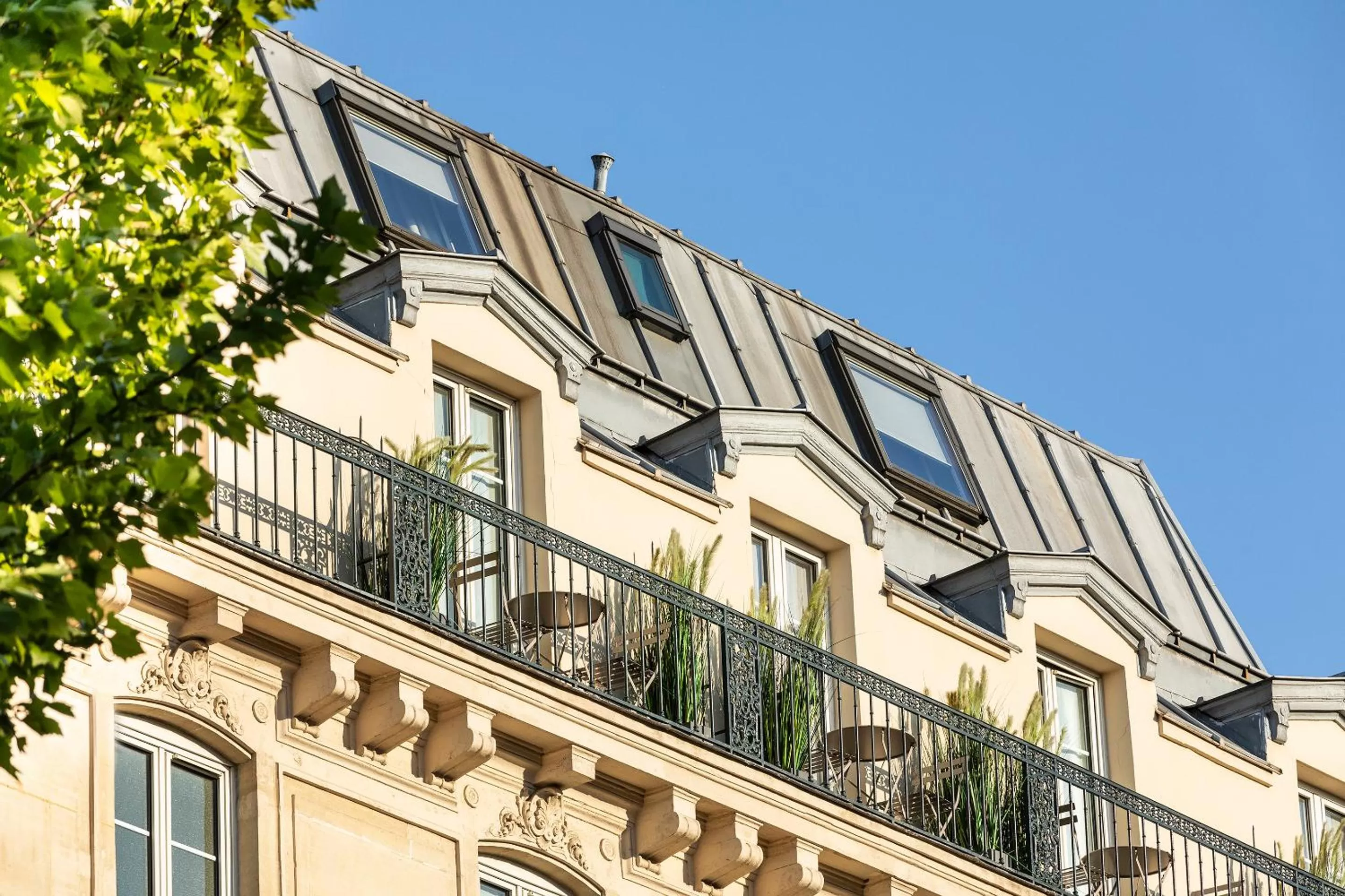 Facade/entrance in Hotel Marais Grands Boulevards