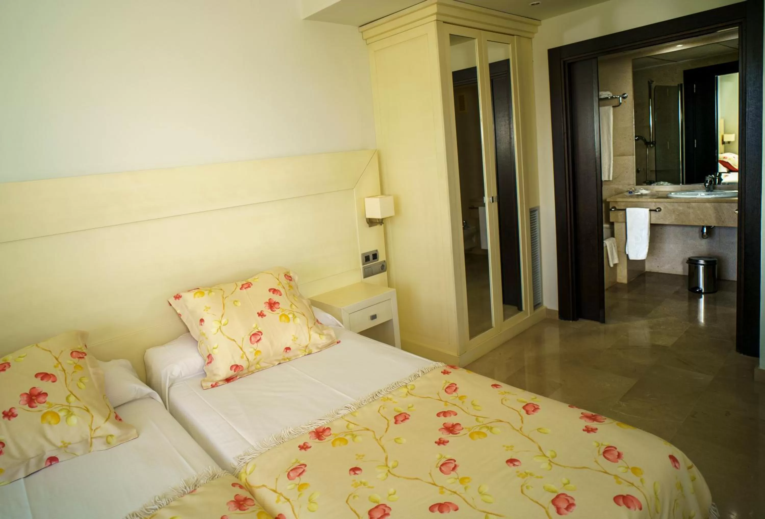 Bed in Senator Águilas