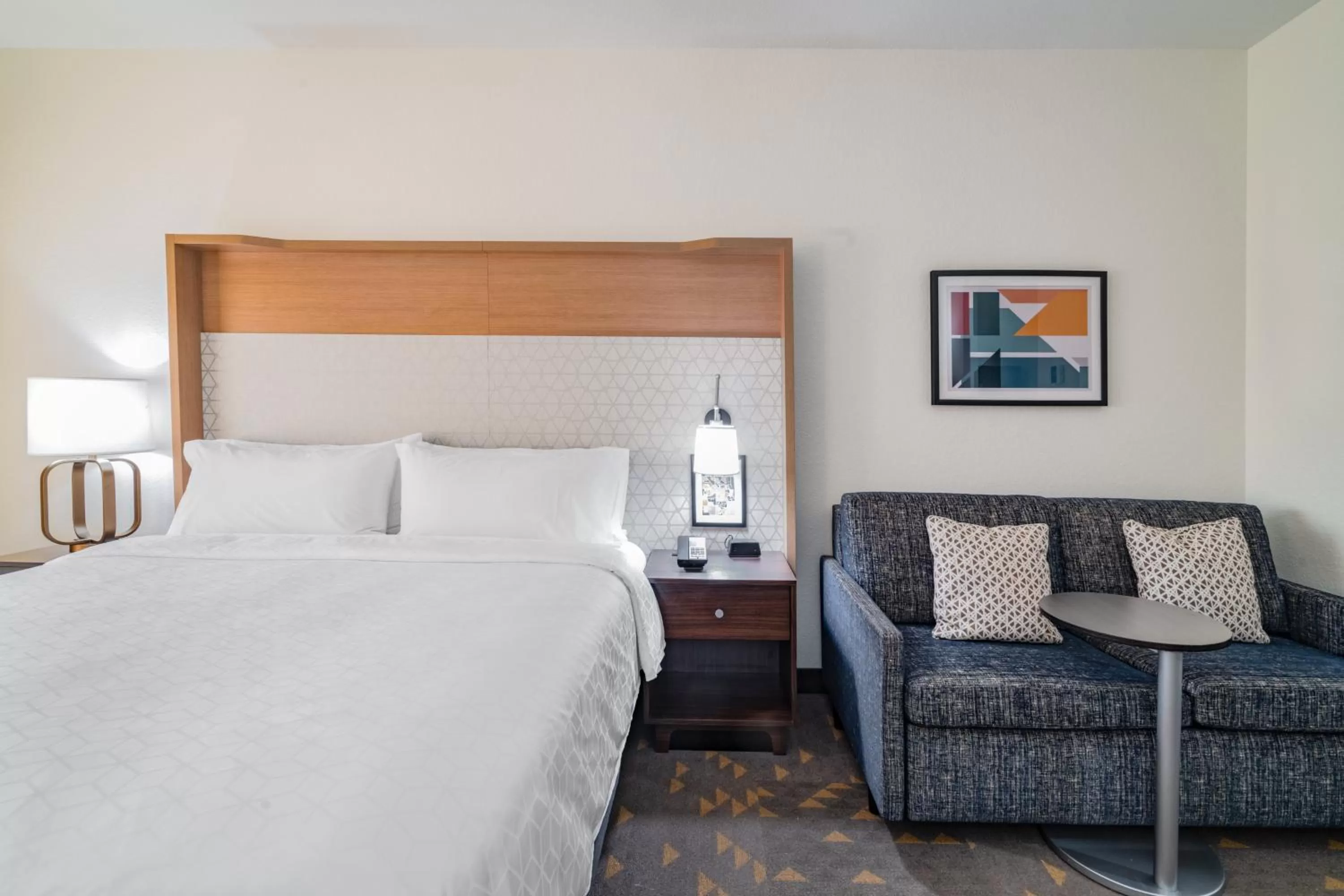 Photo of the whole room, Bed in Holiday Inn Southaven Central - Memphis by IHG