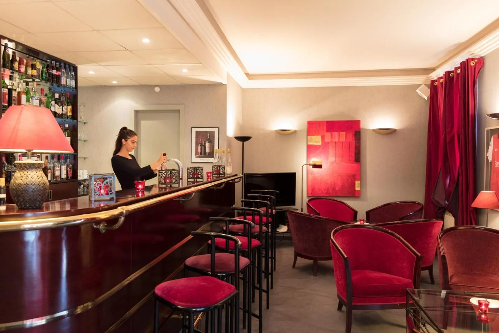 Lounge or bar in Les Jardins D'Adalric