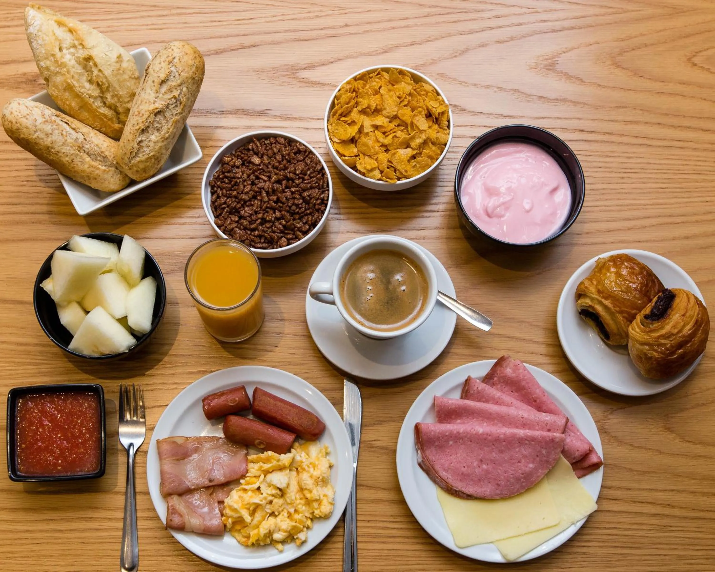 Continental breakfast in Hostal Abadia Madrid