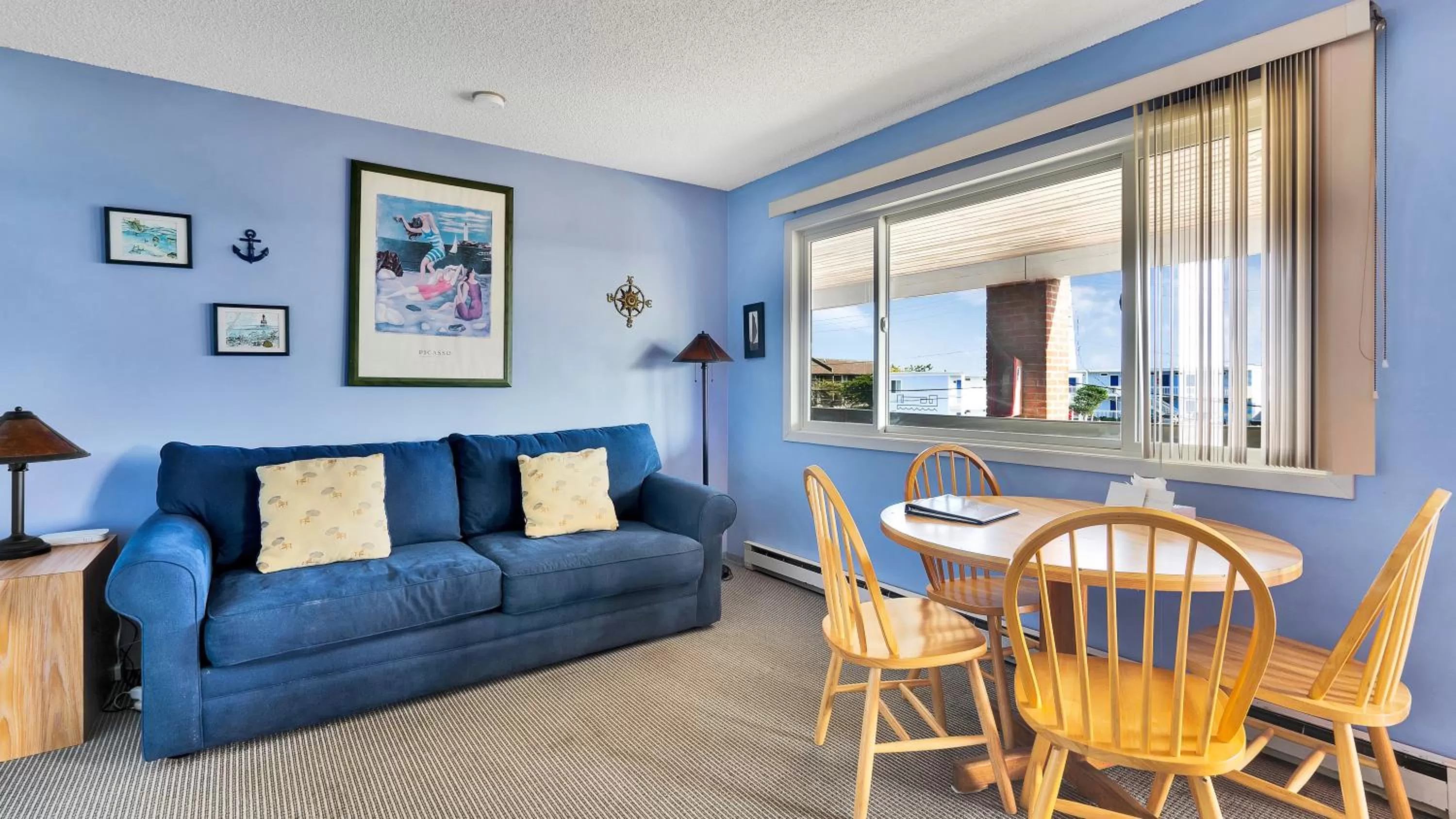 Seating Area in Montauk Oceanside Suites