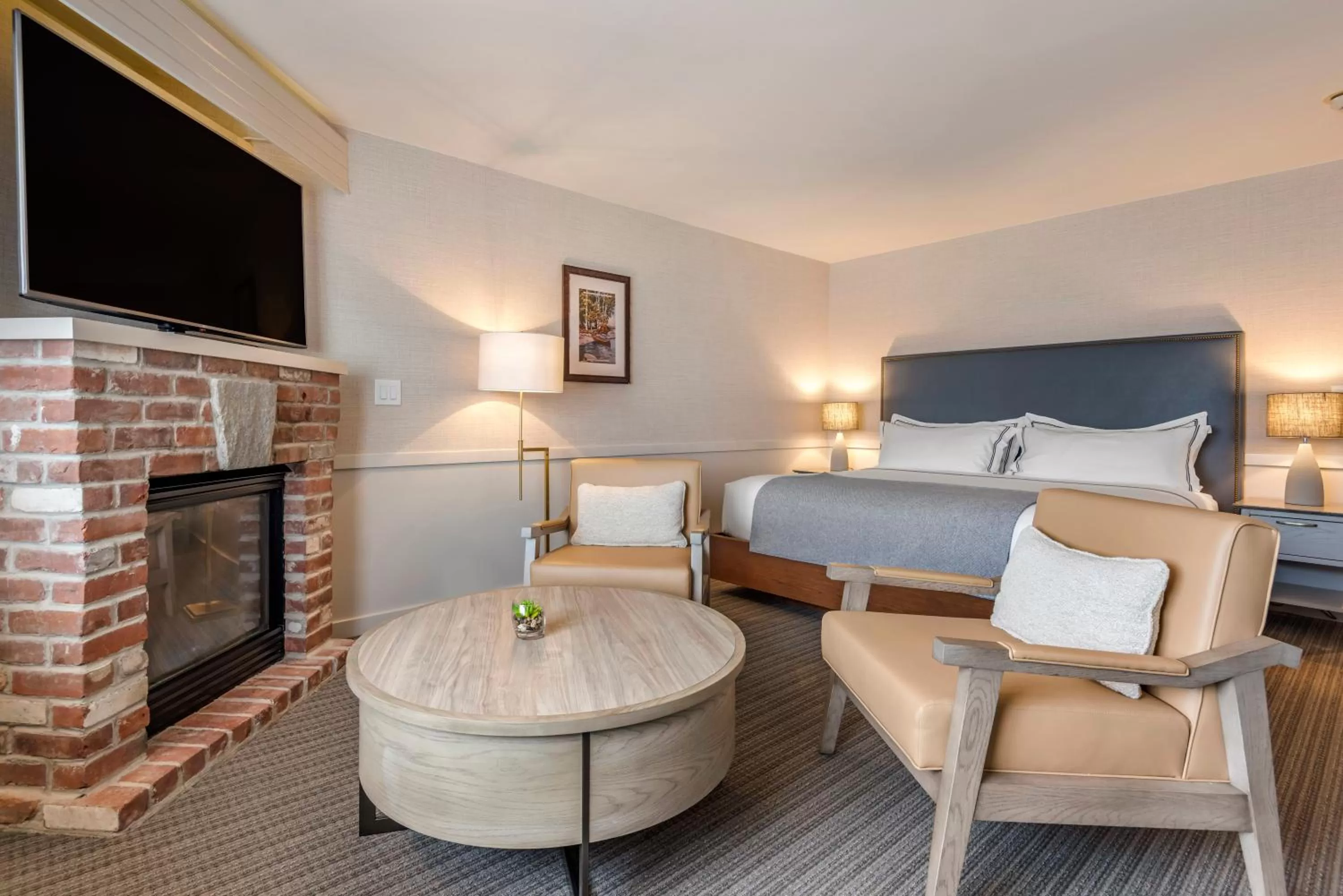 Bed in Mill Falls Resort Collection at the Lake