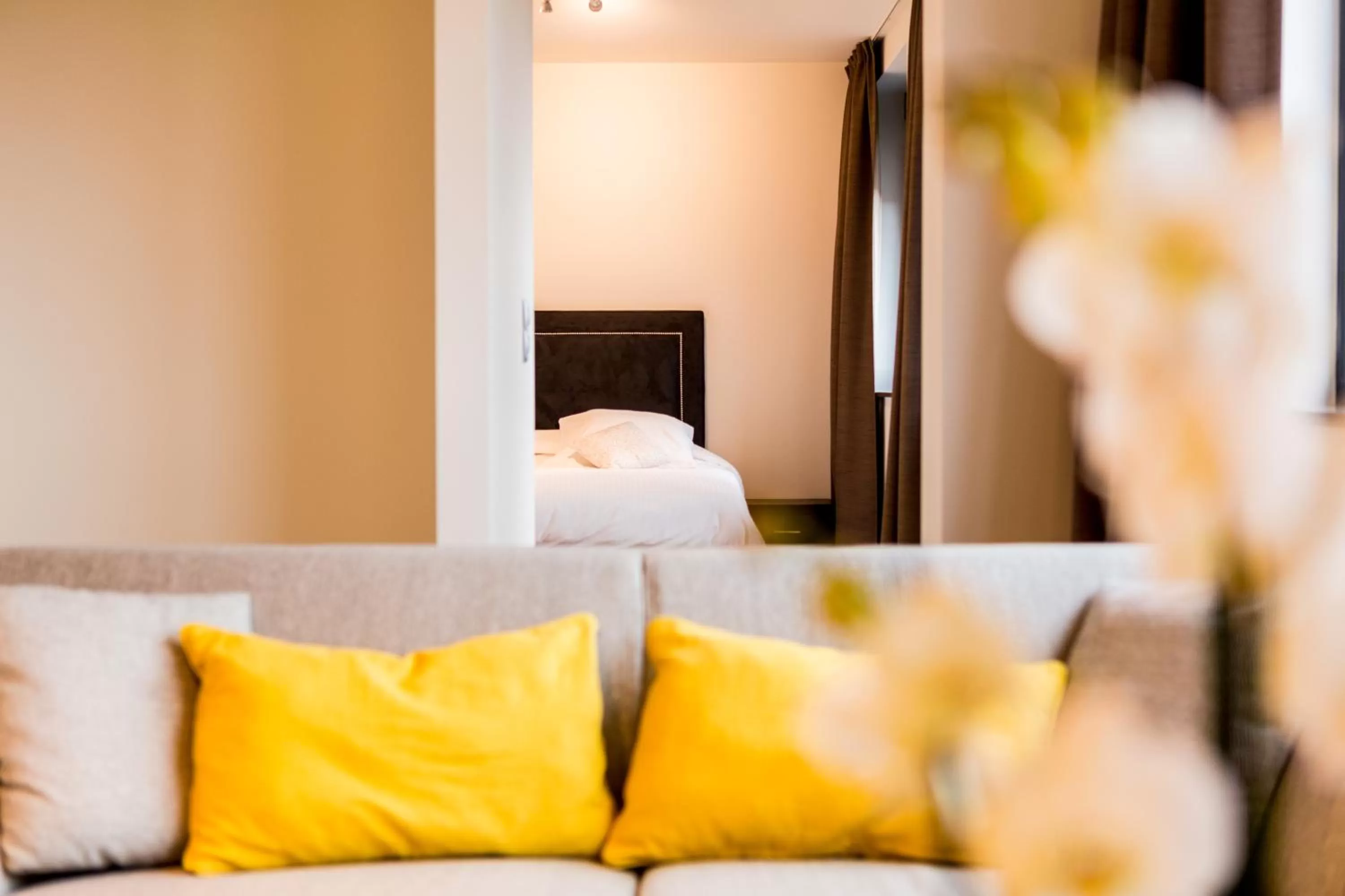 Living room, Bed in Tower Hotel Aalst