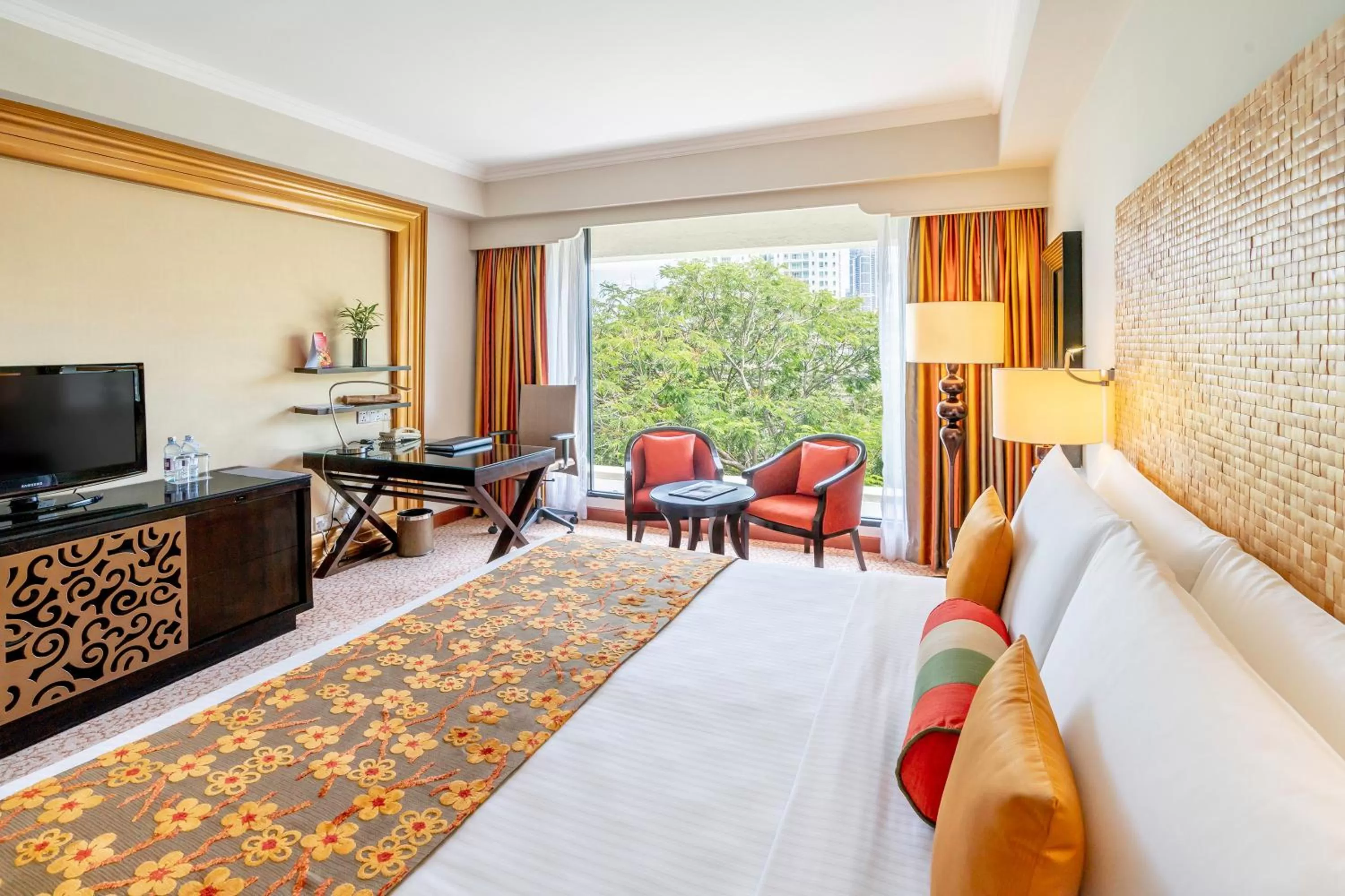 Day, Bed in Cinnamon Grand Colombo