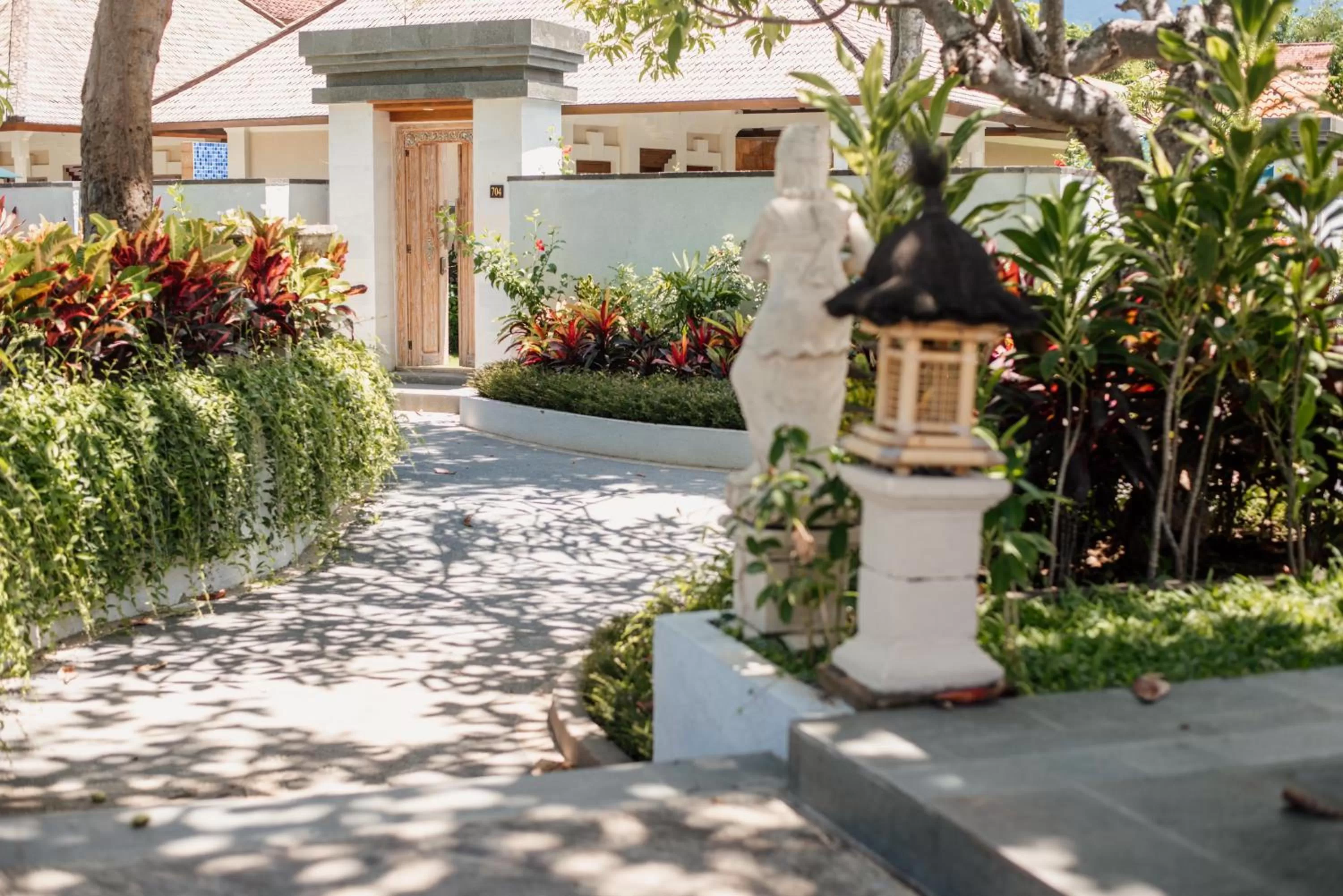 Garden in New Sunari Lovina Beach Resort