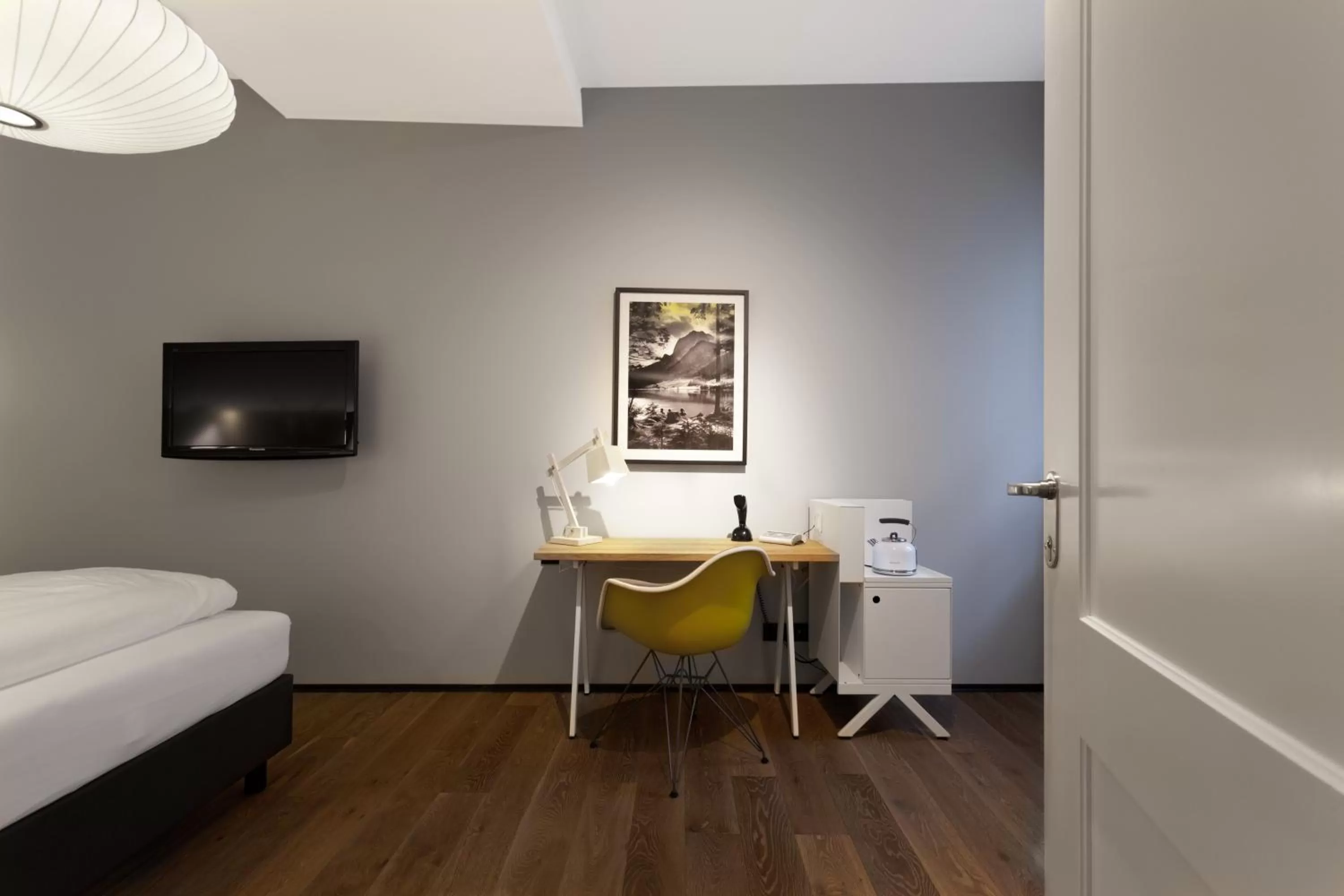 Coffee/tea facilities, TV/Entertainment Center in Hotel Scholl