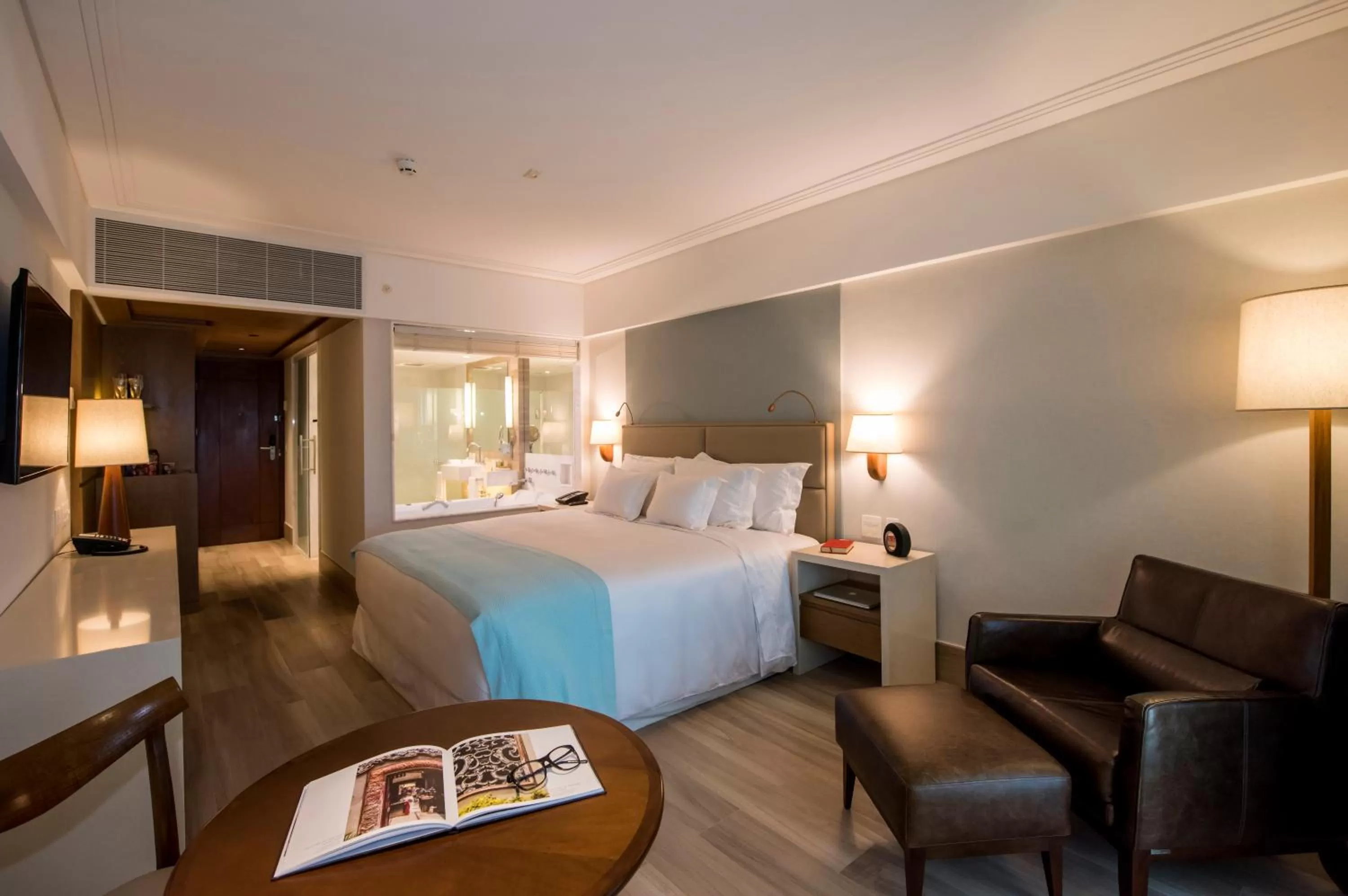 Bed in Vogal Luxury Beach Hotel & SPA