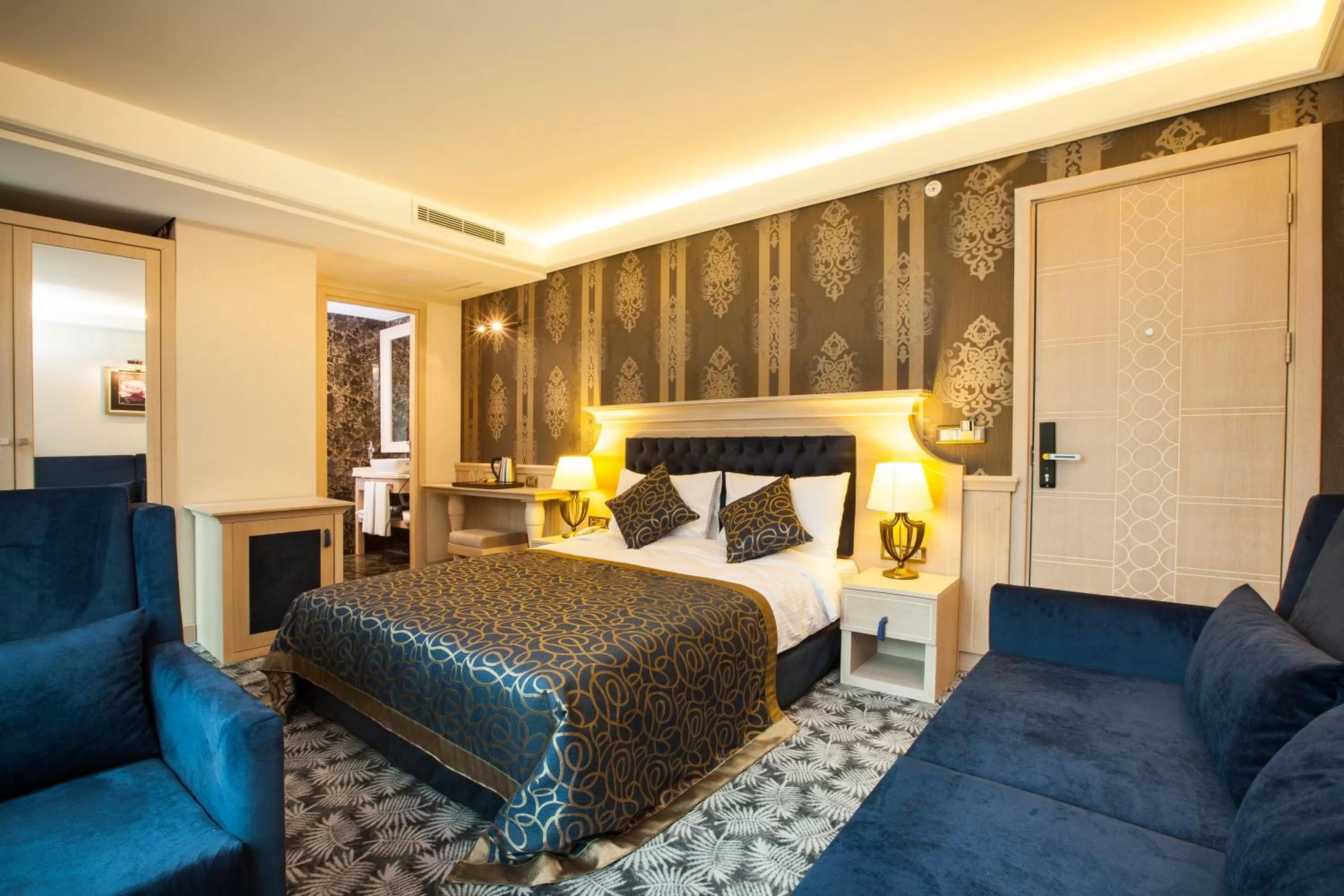 Photo of the whole room, Bed in The Conforium Hotel İstanbul