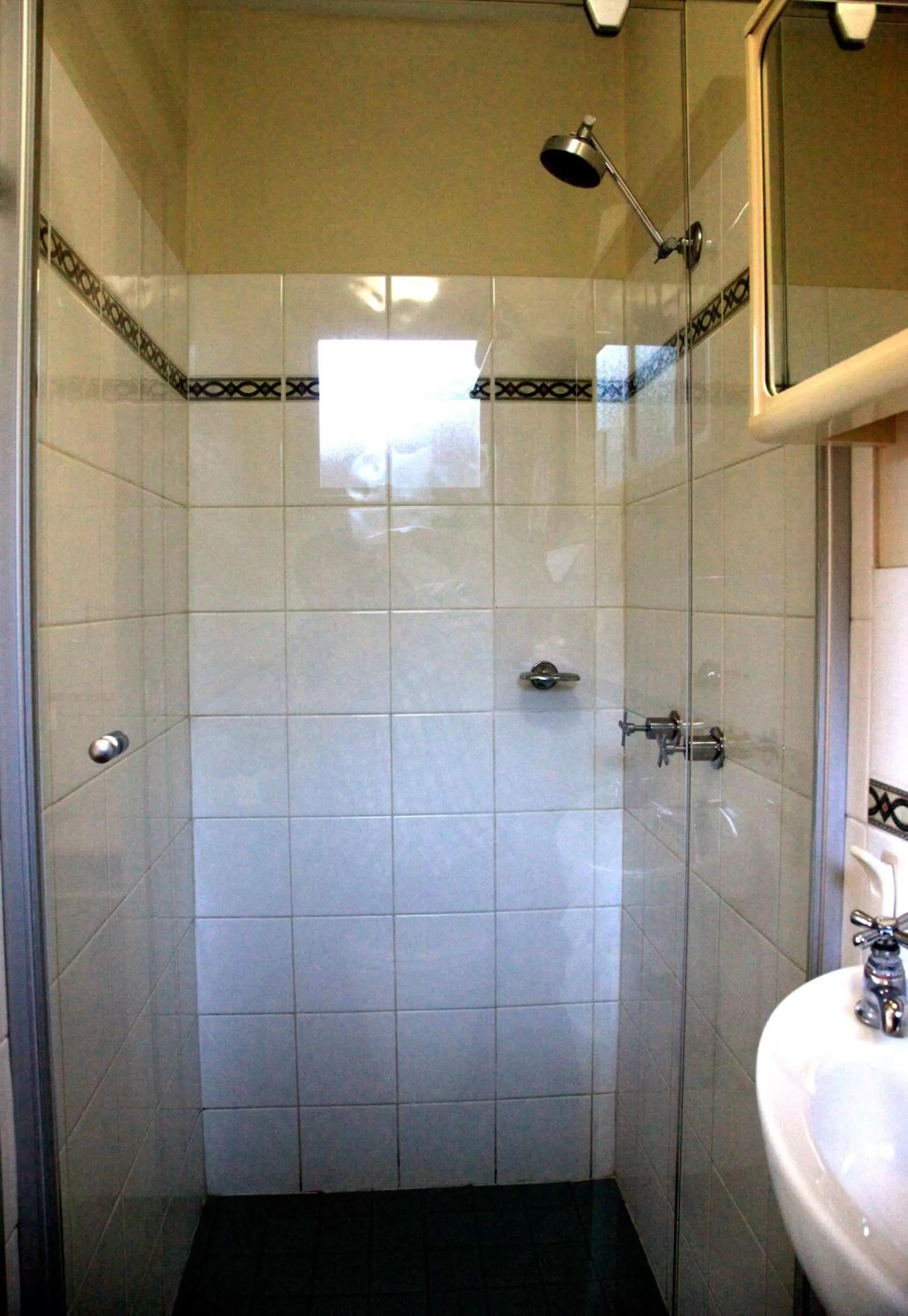 Bathroom in Travellers Motor Village