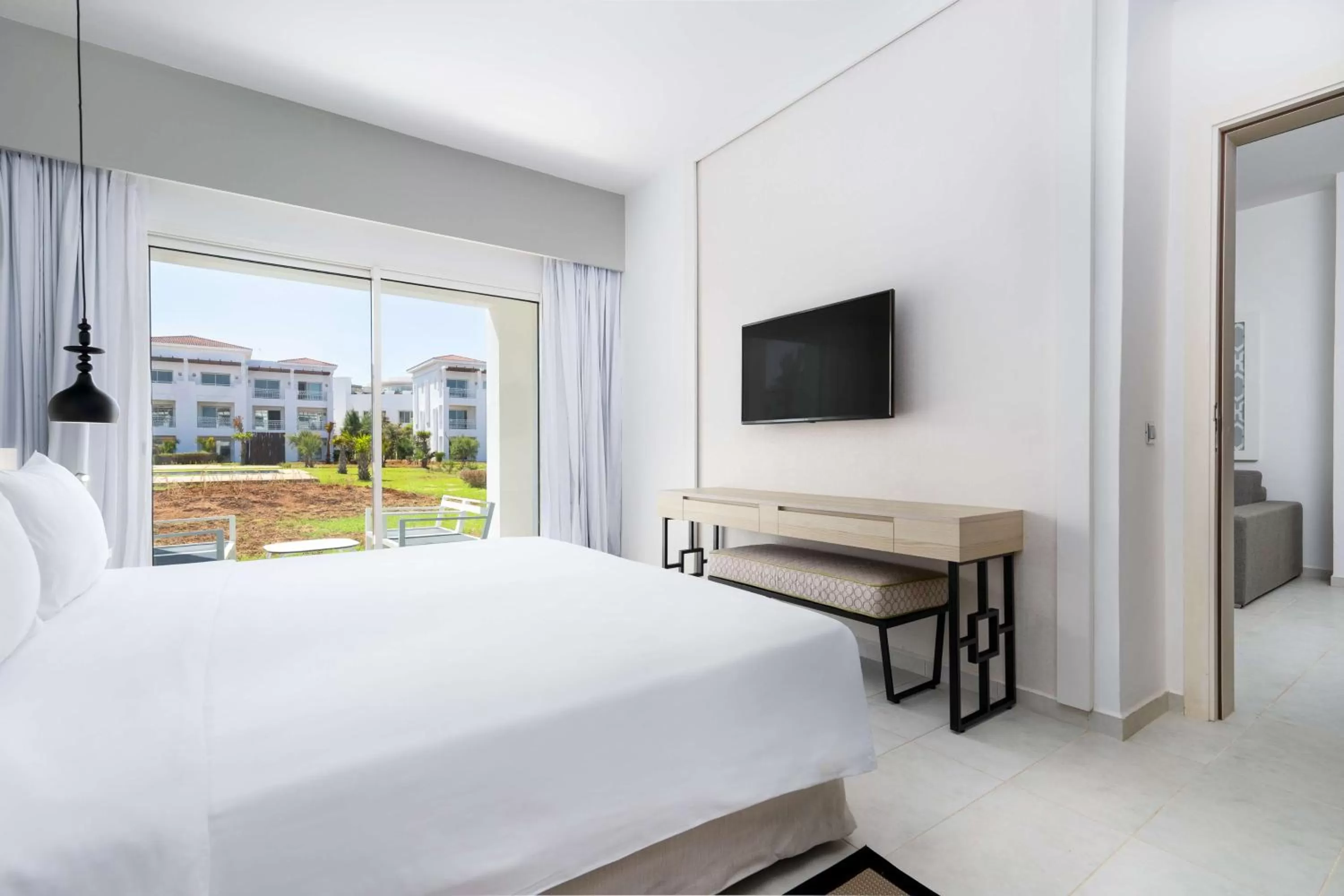 Bedroom, Bed in Radisson Blu Residences, Saidia