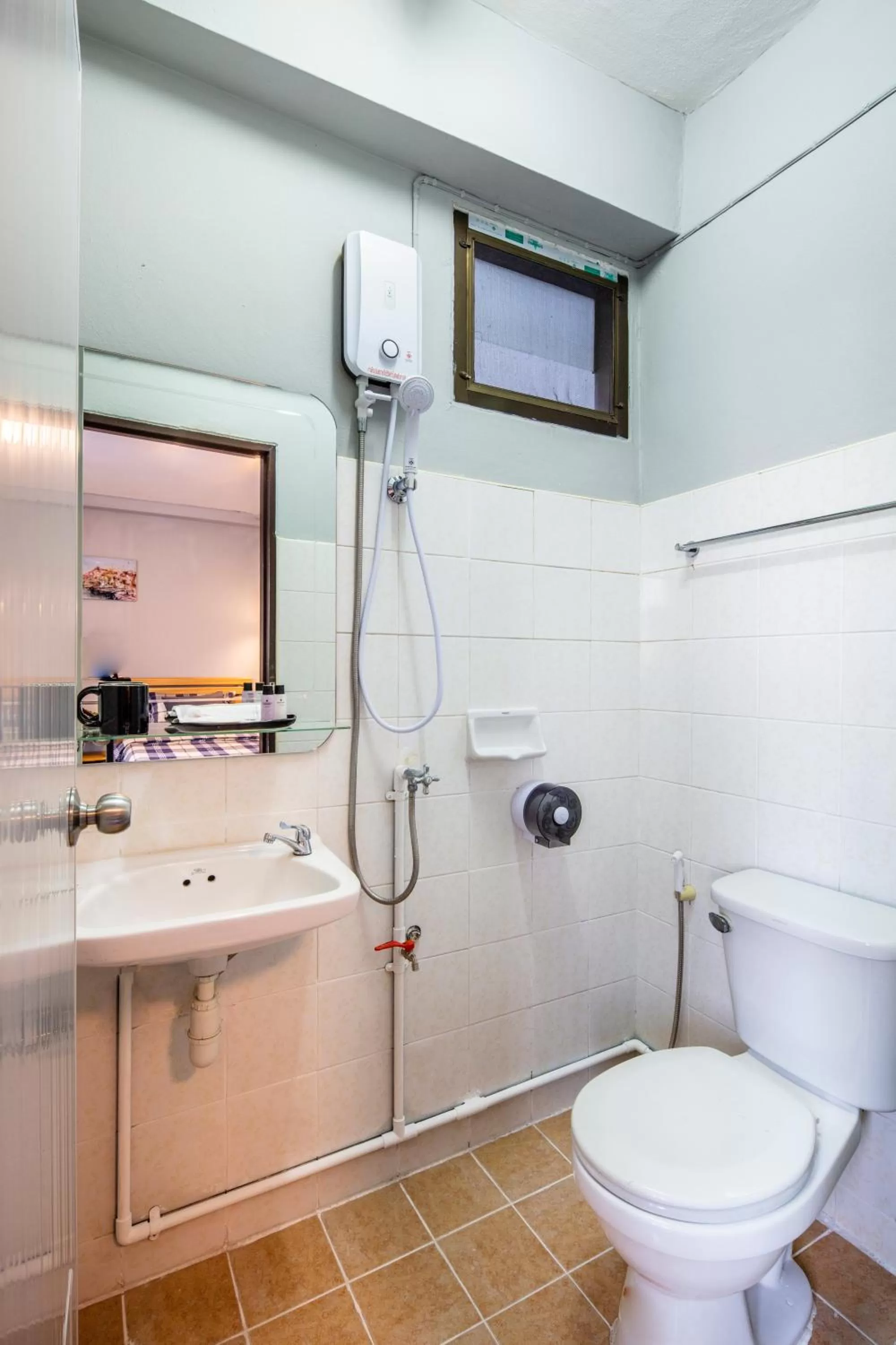 Toilet in Penyos Suite