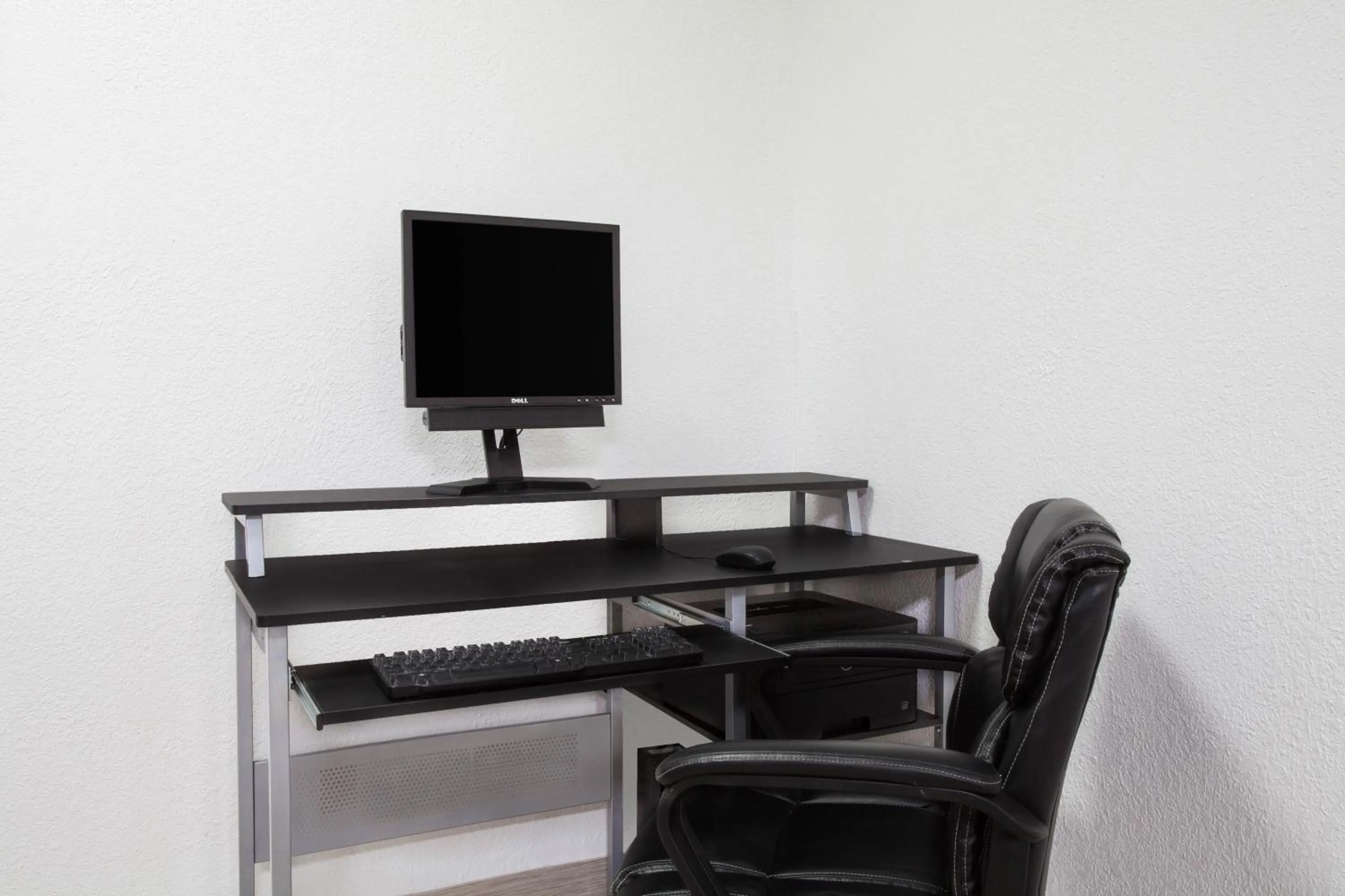 Business facilities in Super 8 by Wyndham Pensacola