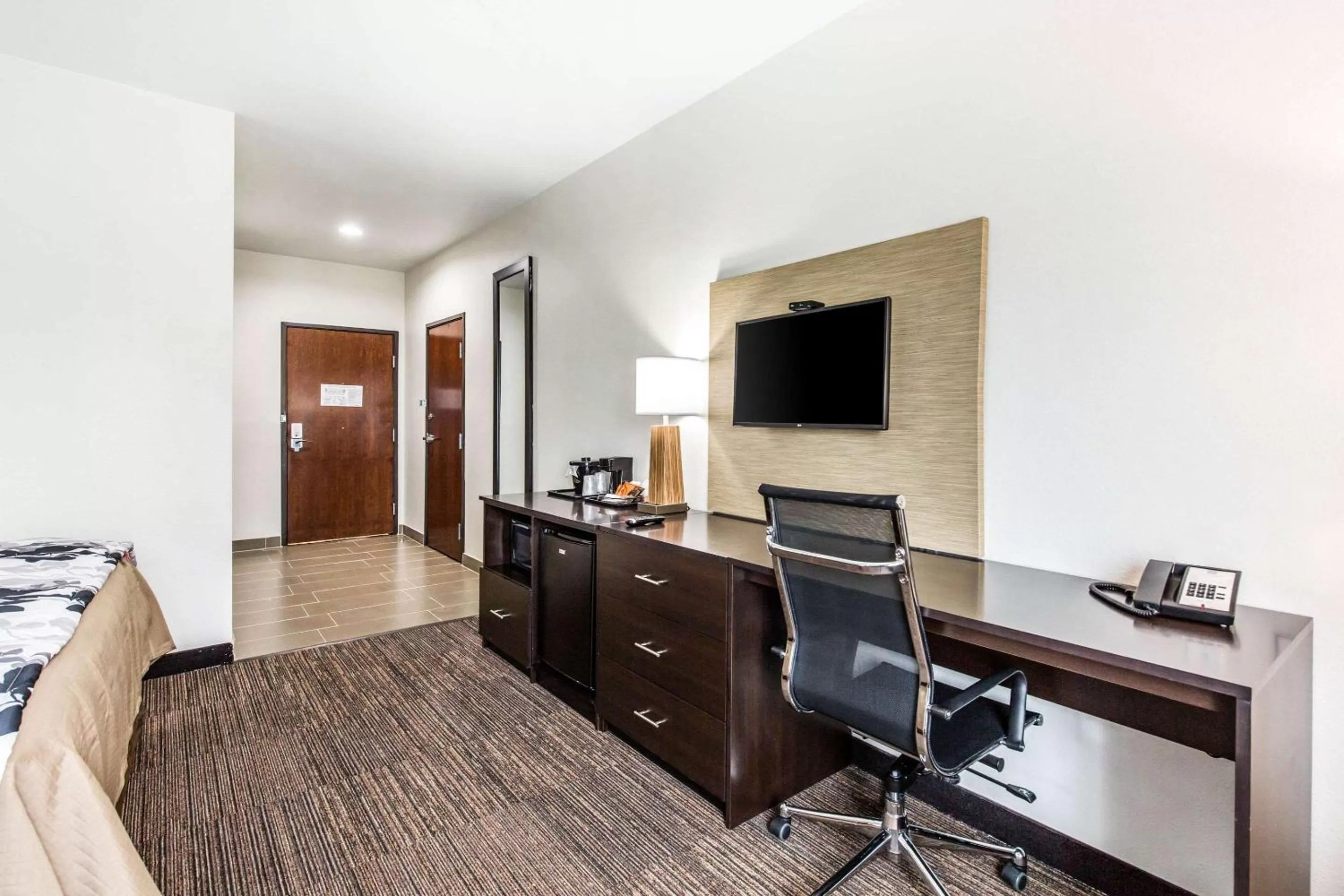 Photo of the whole room in Sleep Inn & Suites Bryan - College Station