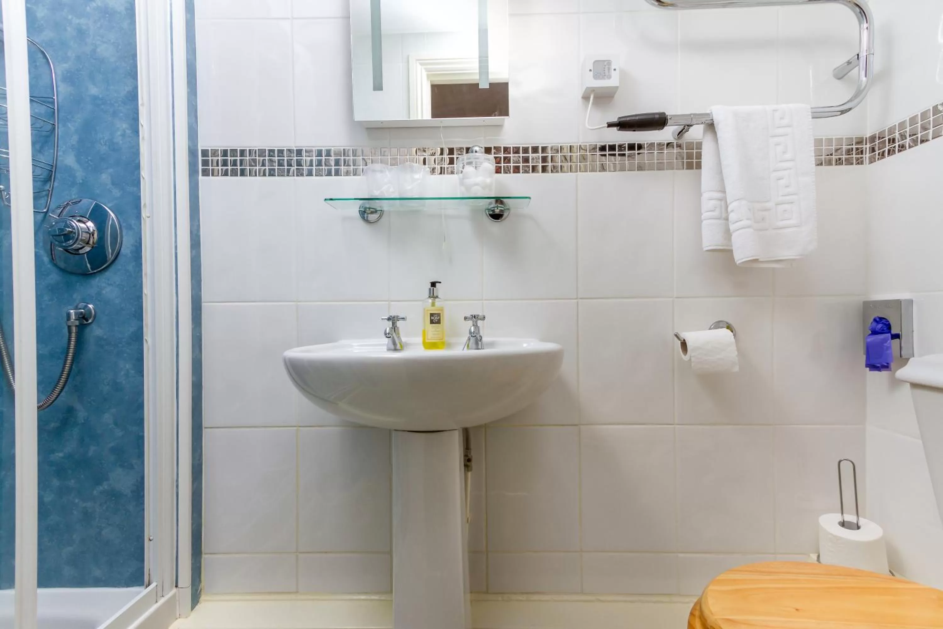 Bathroom in Eden Green Guest House