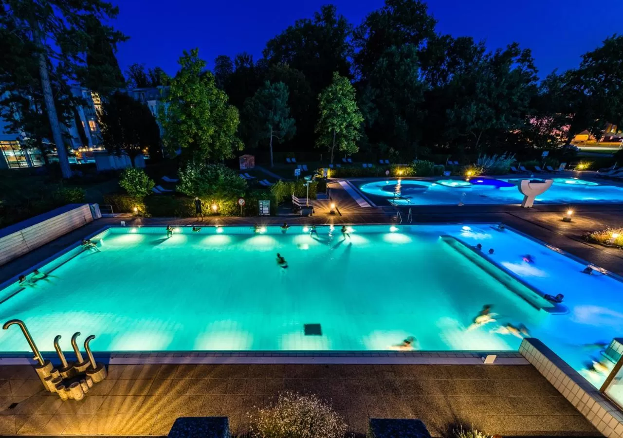 Swimming pool in Grand Hotel et Centre Thermal d'Yverdon-les-Bains