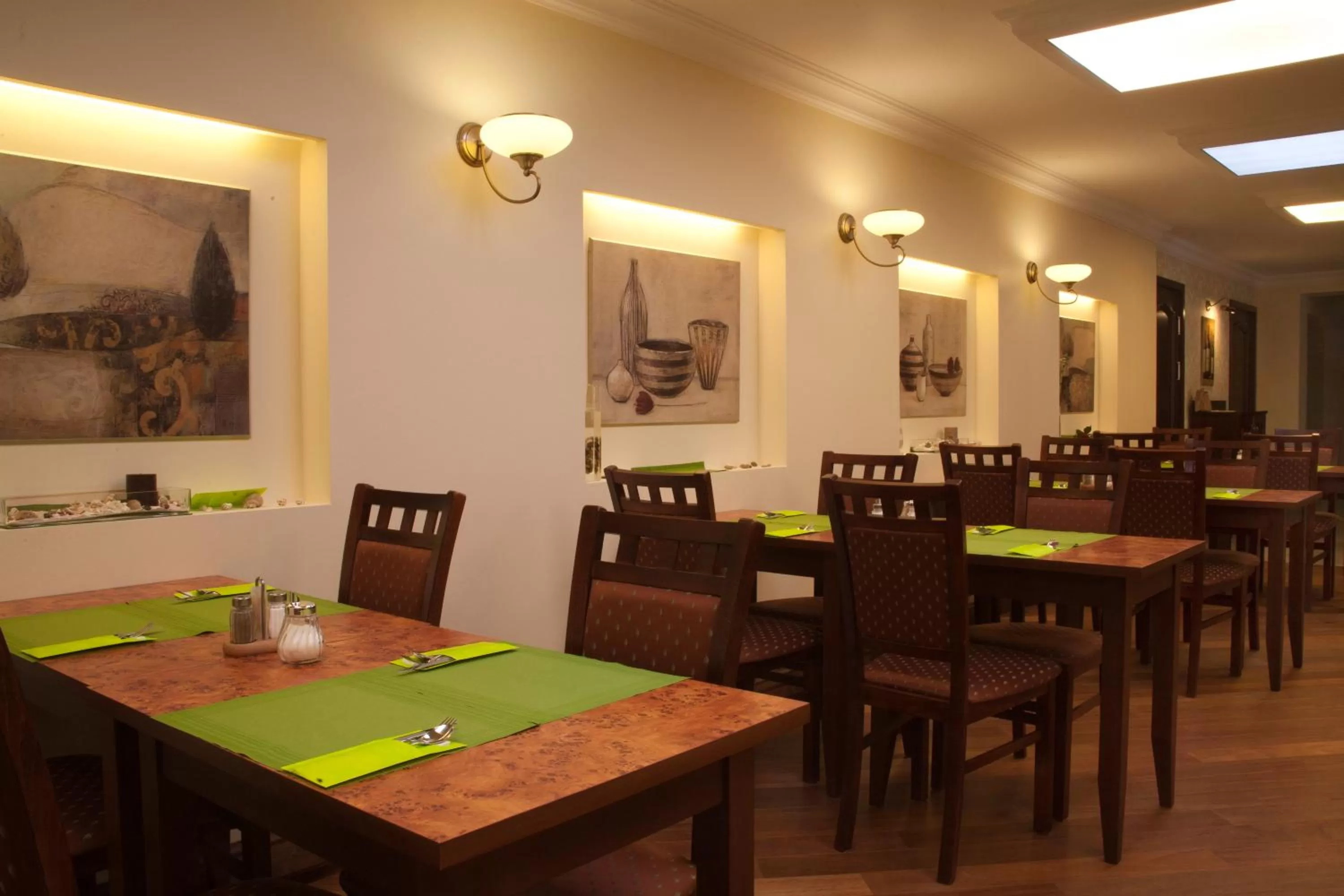 Restaurant/places to eat in Kobza Haus Old Town