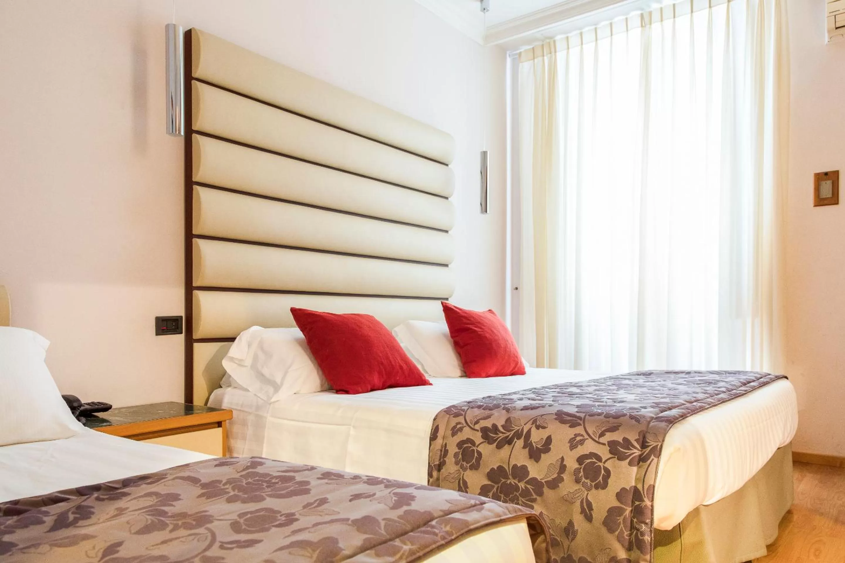 Photo of the whole room, Bed in Vibe Nazionale