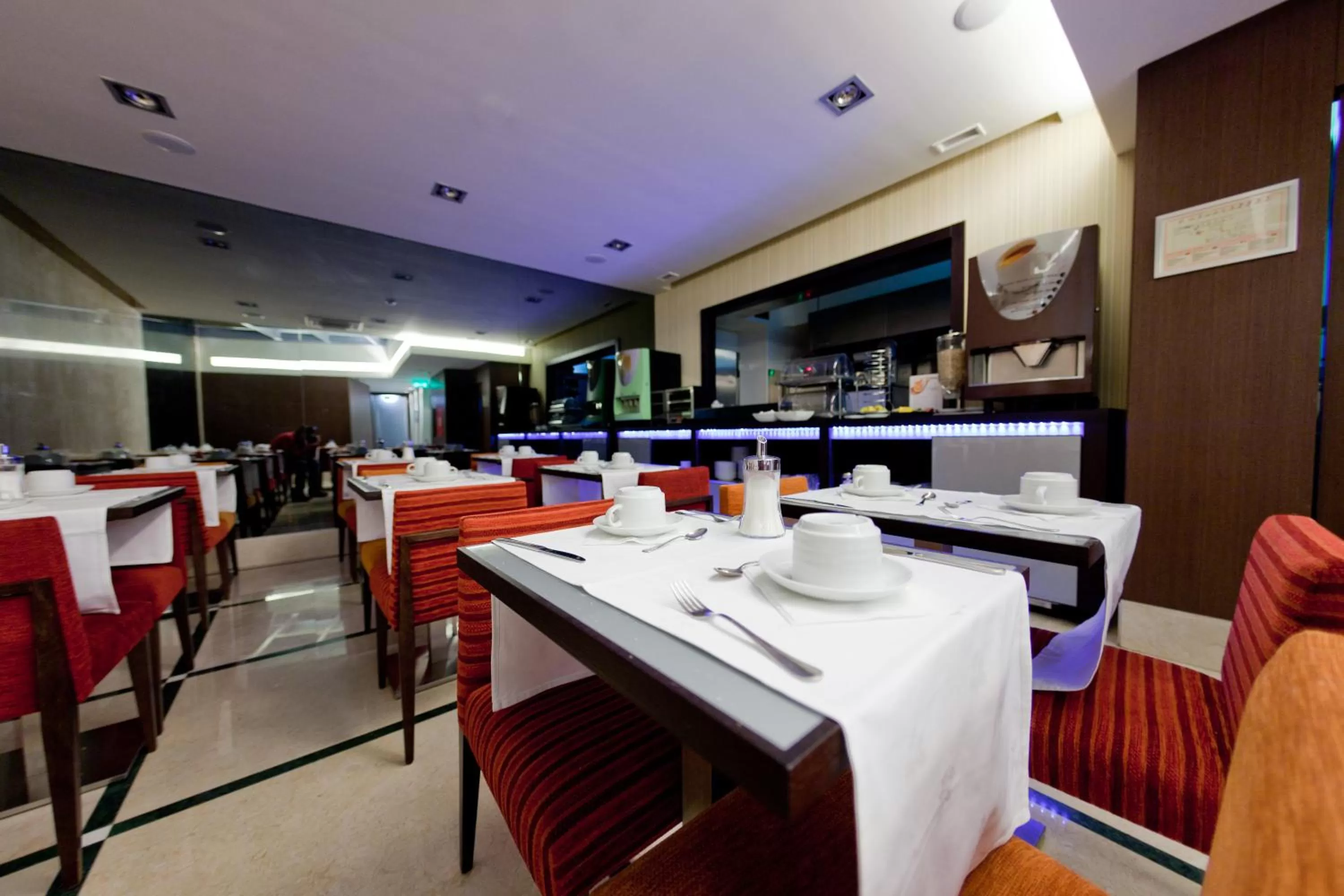 Restaurant/places to eat in TURIM Luxe Hotel