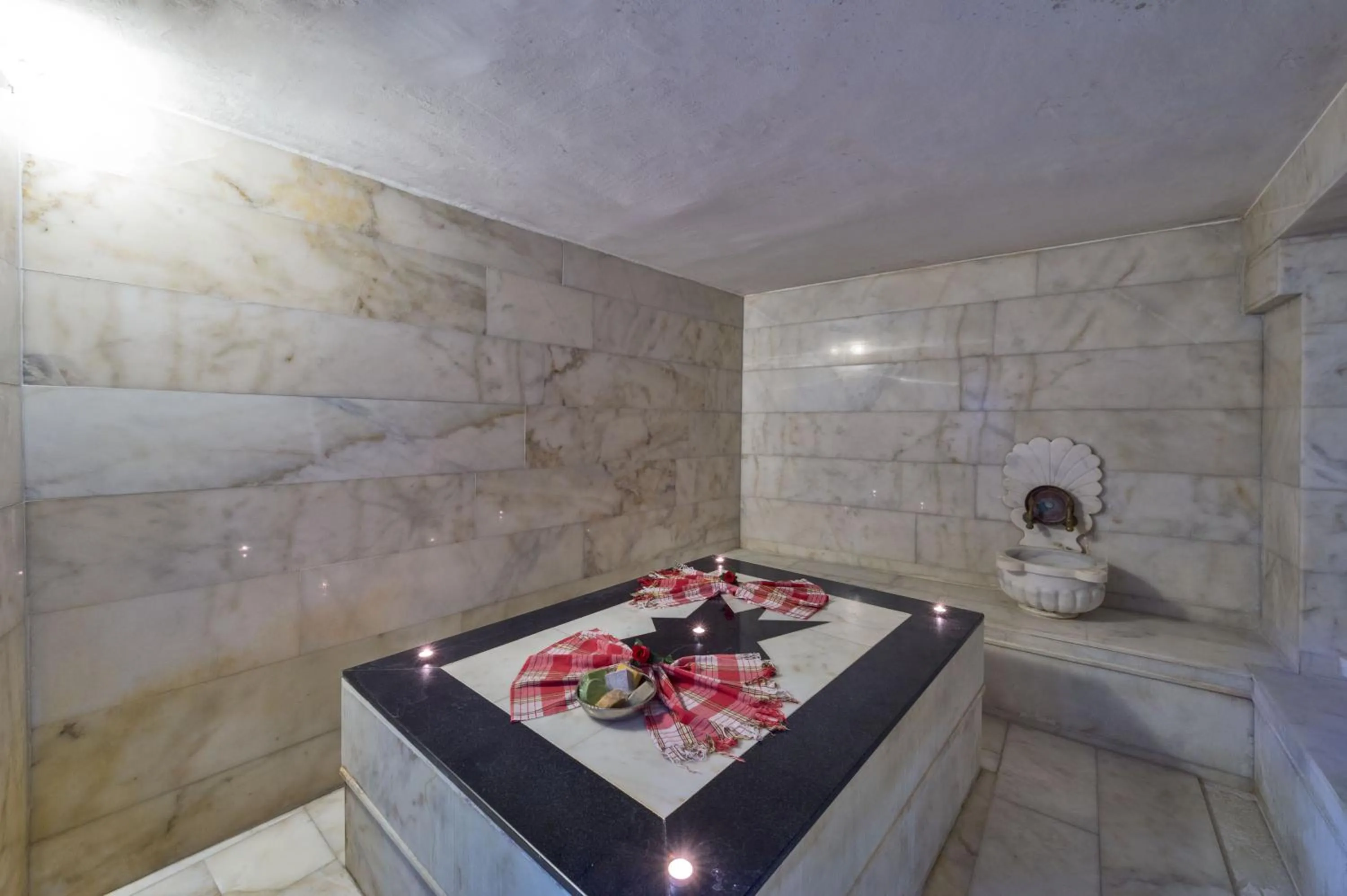 Hot Spring Bath in Kuran Hotel International