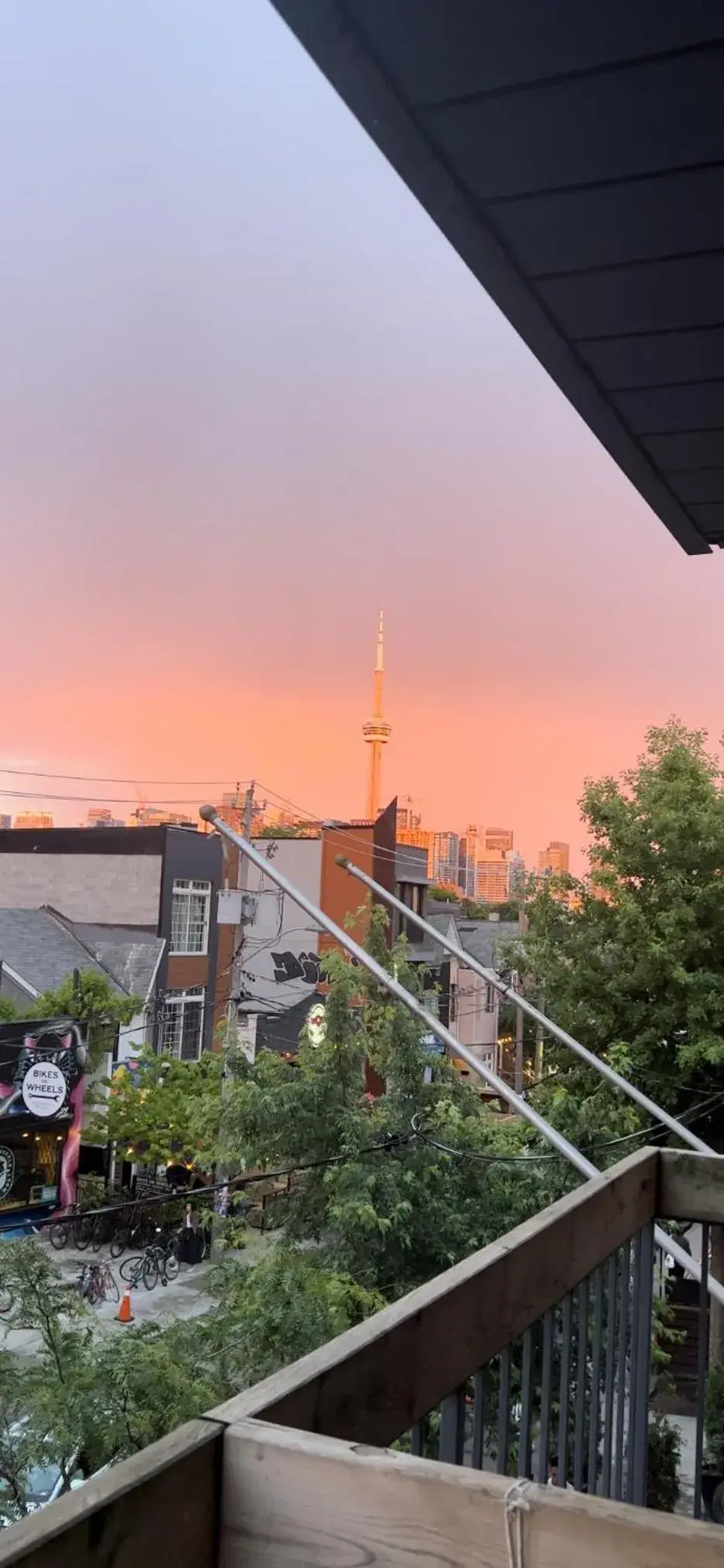 Queen Room with Balcony in Samesun Toronto Queen Room with Balcony in Samesun Toronto