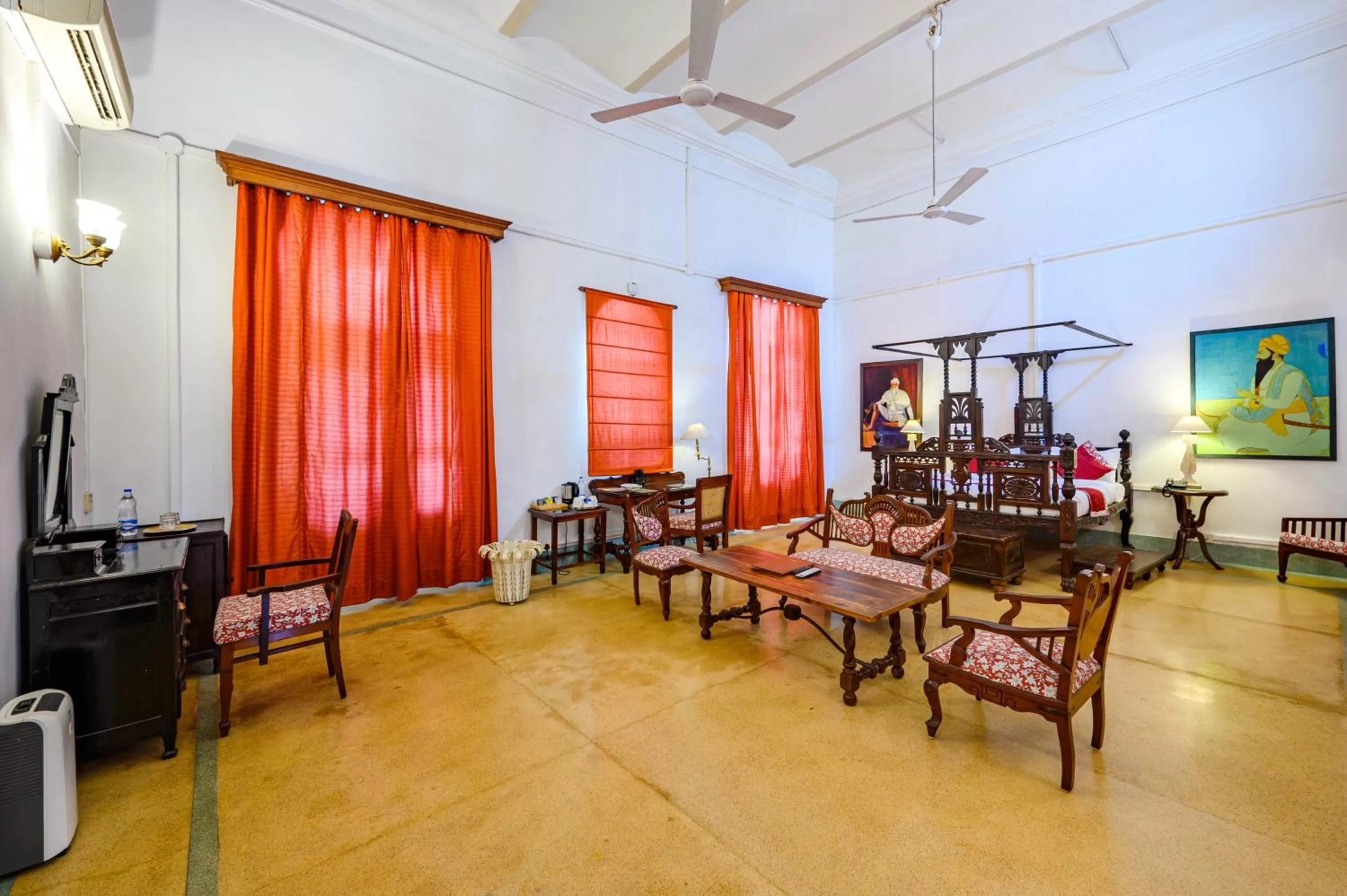 Bed in Neemrana's - Baradari Palace