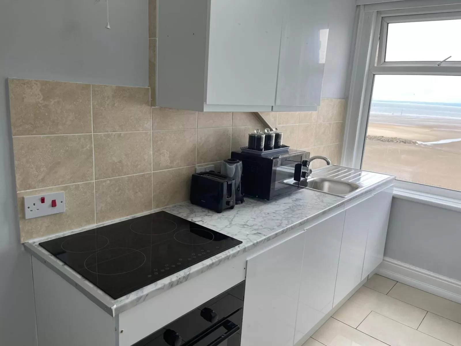 Kitchen or kitchenette in The Clarendon Hotel