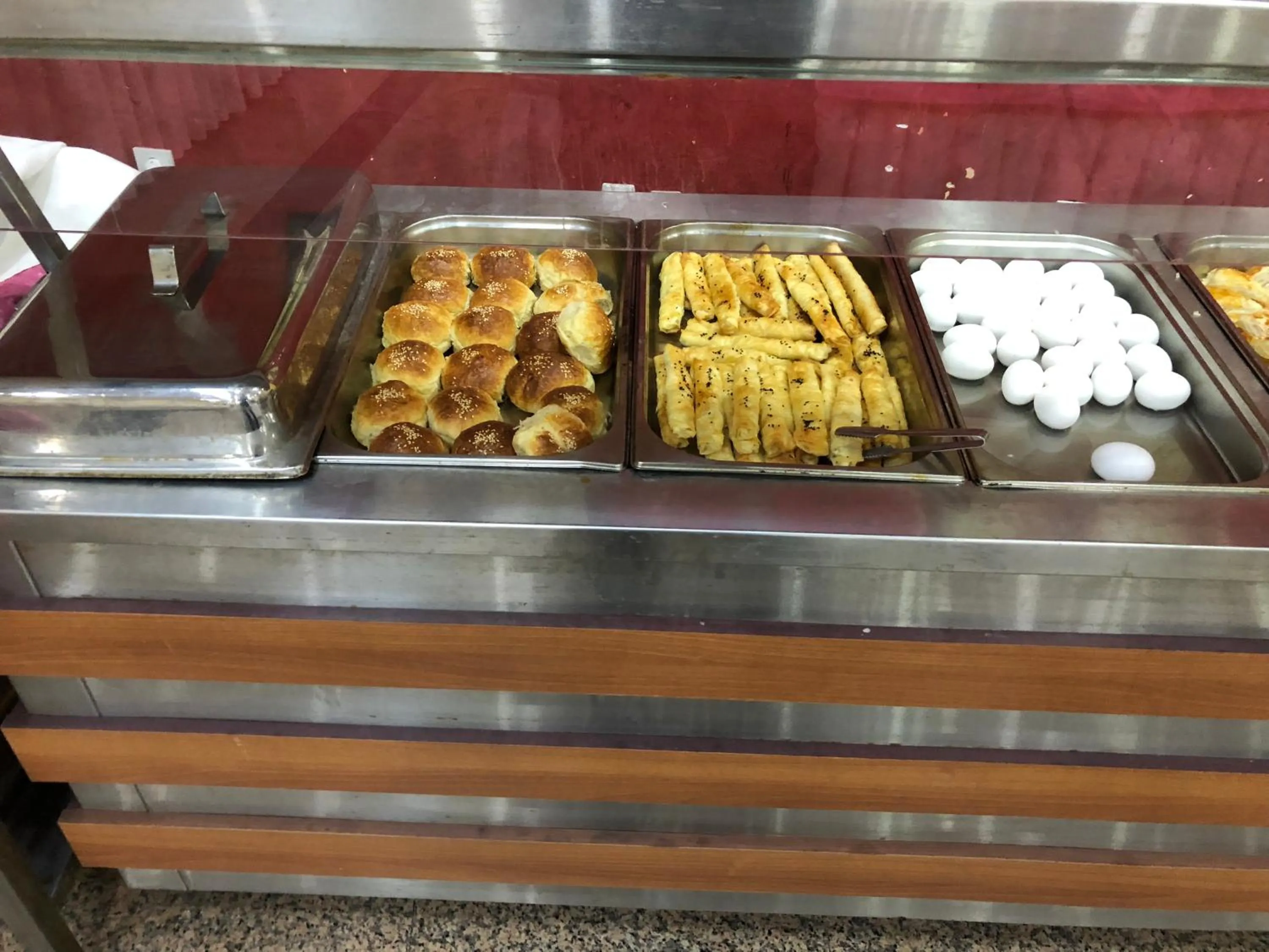 Food and drinks in Kayhanbey Hotel