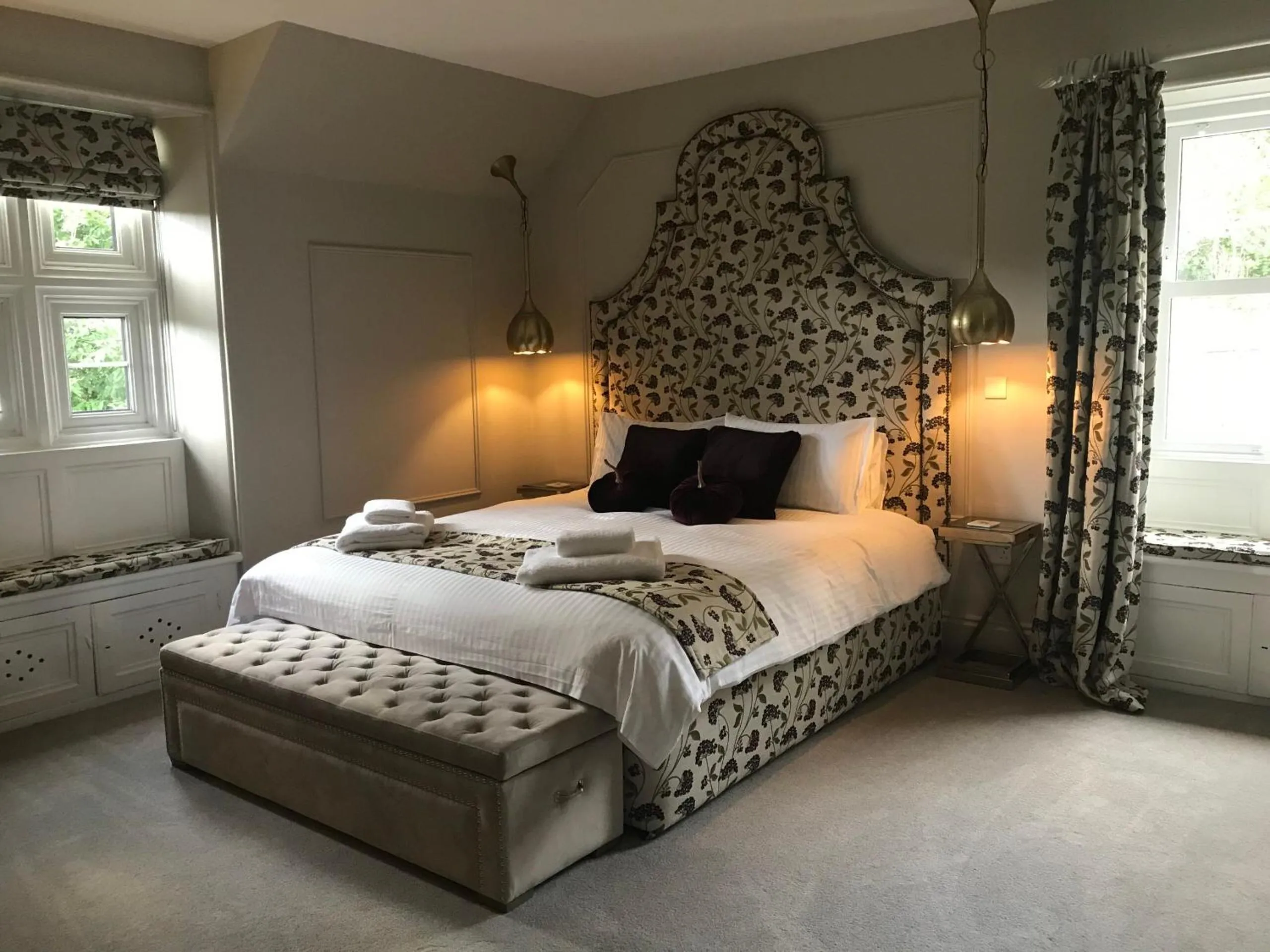 Bedroom, Bed in Welbeck Manor and Golf