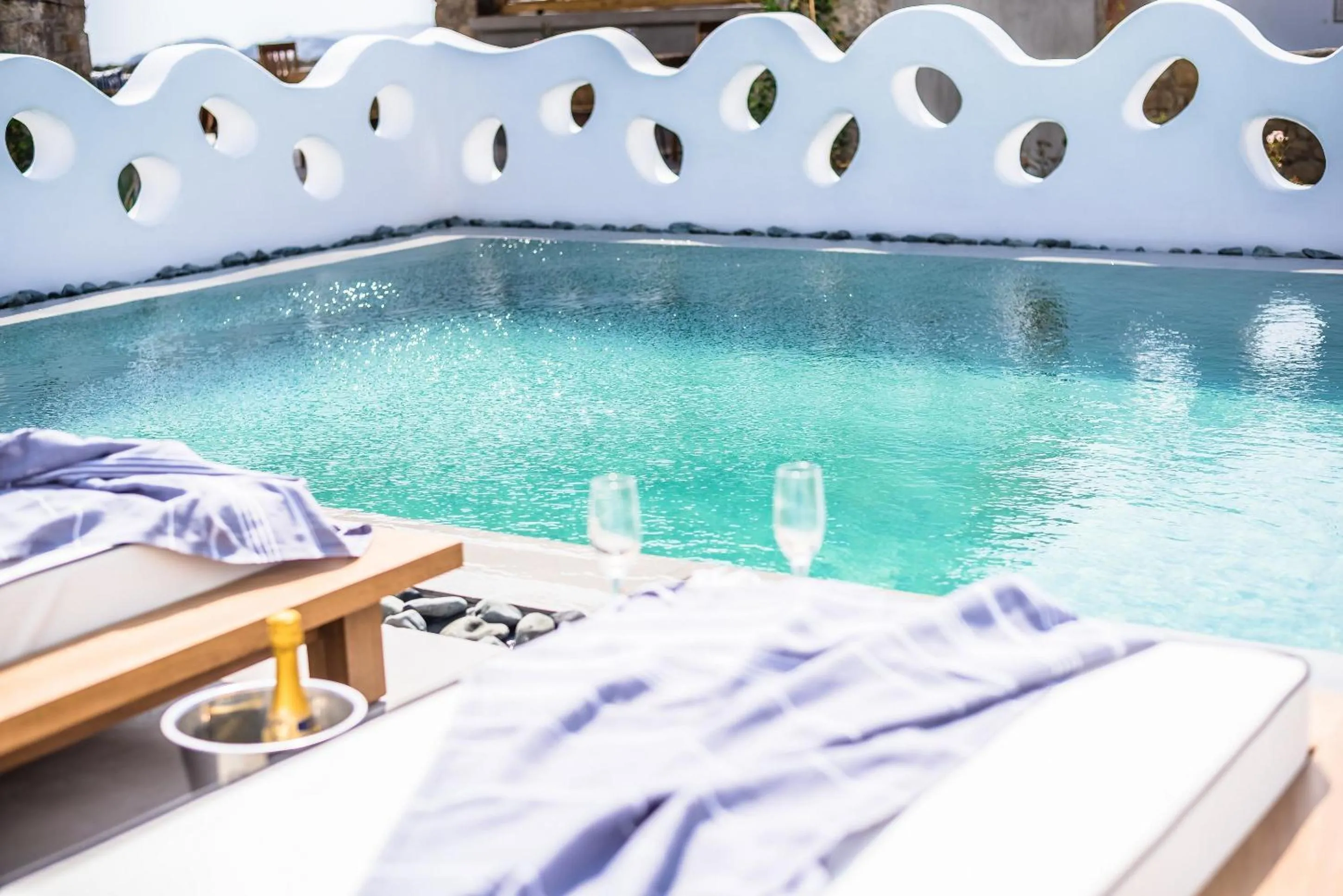 Seating area in Portes Suites & Villas Mykonos
