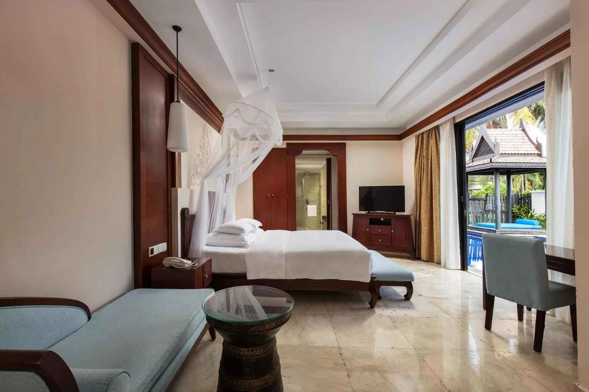 Photo of the whole room, Bed in Pullman Sanya Yalong Bay Villas & Resort