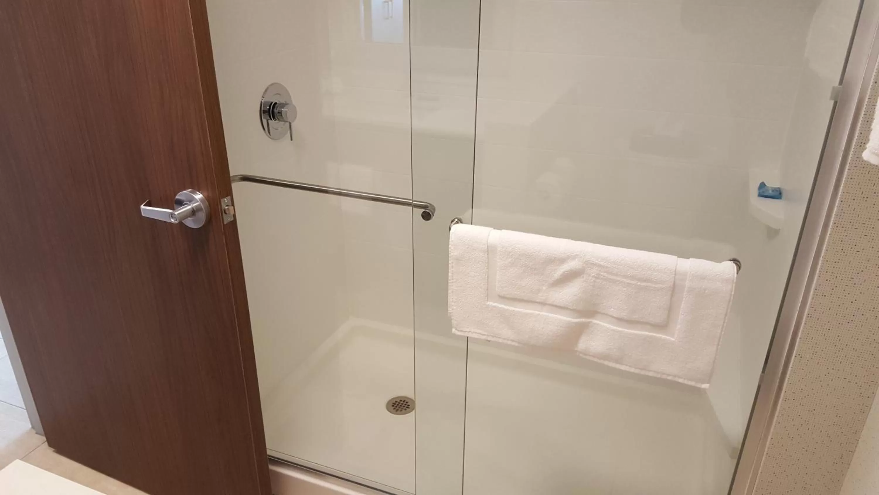 Bathroom in Holiday Inn Express & Suites Oswego by IHG