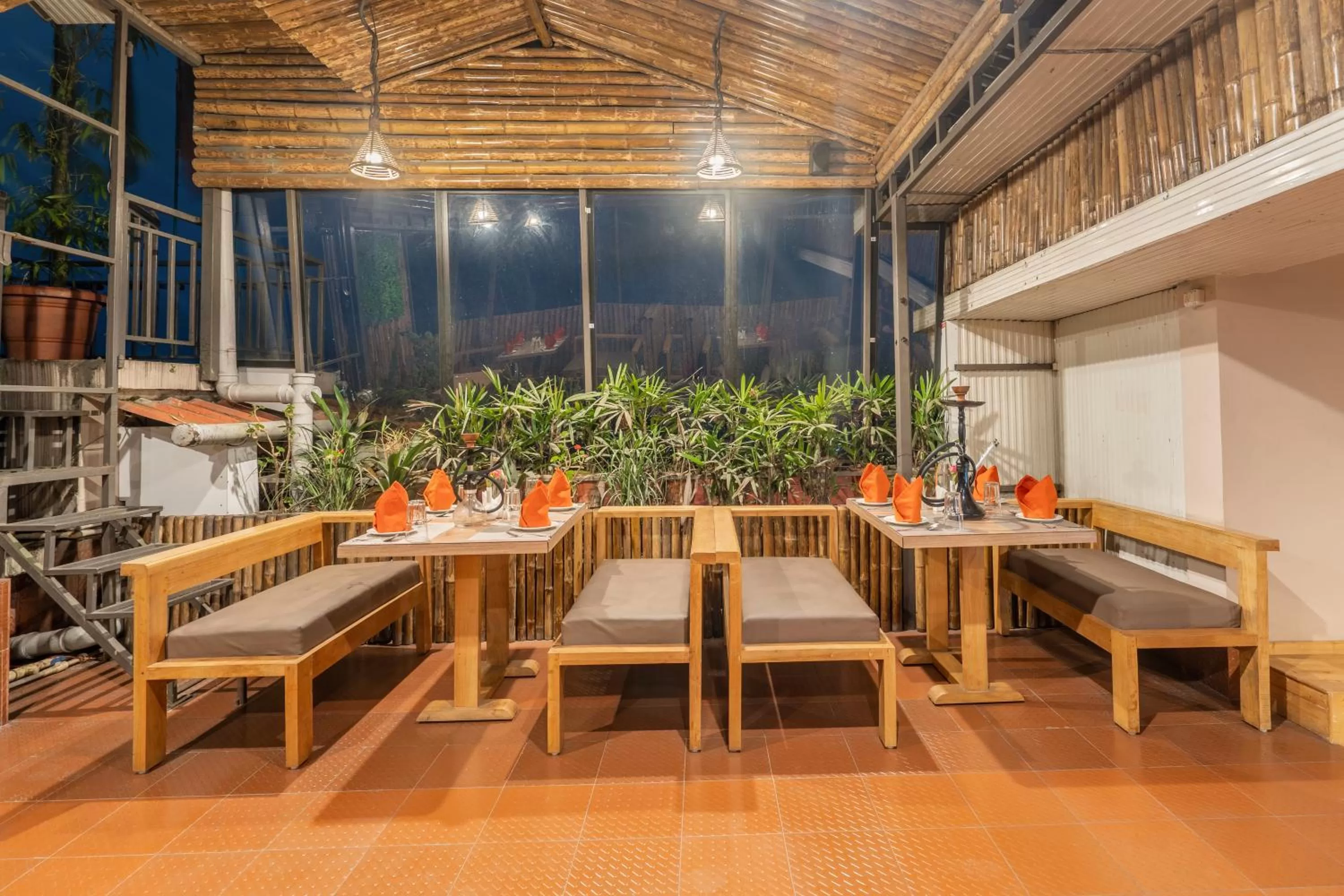 Restaurant/Places to Eat in Summit Alpine Abode Hotel