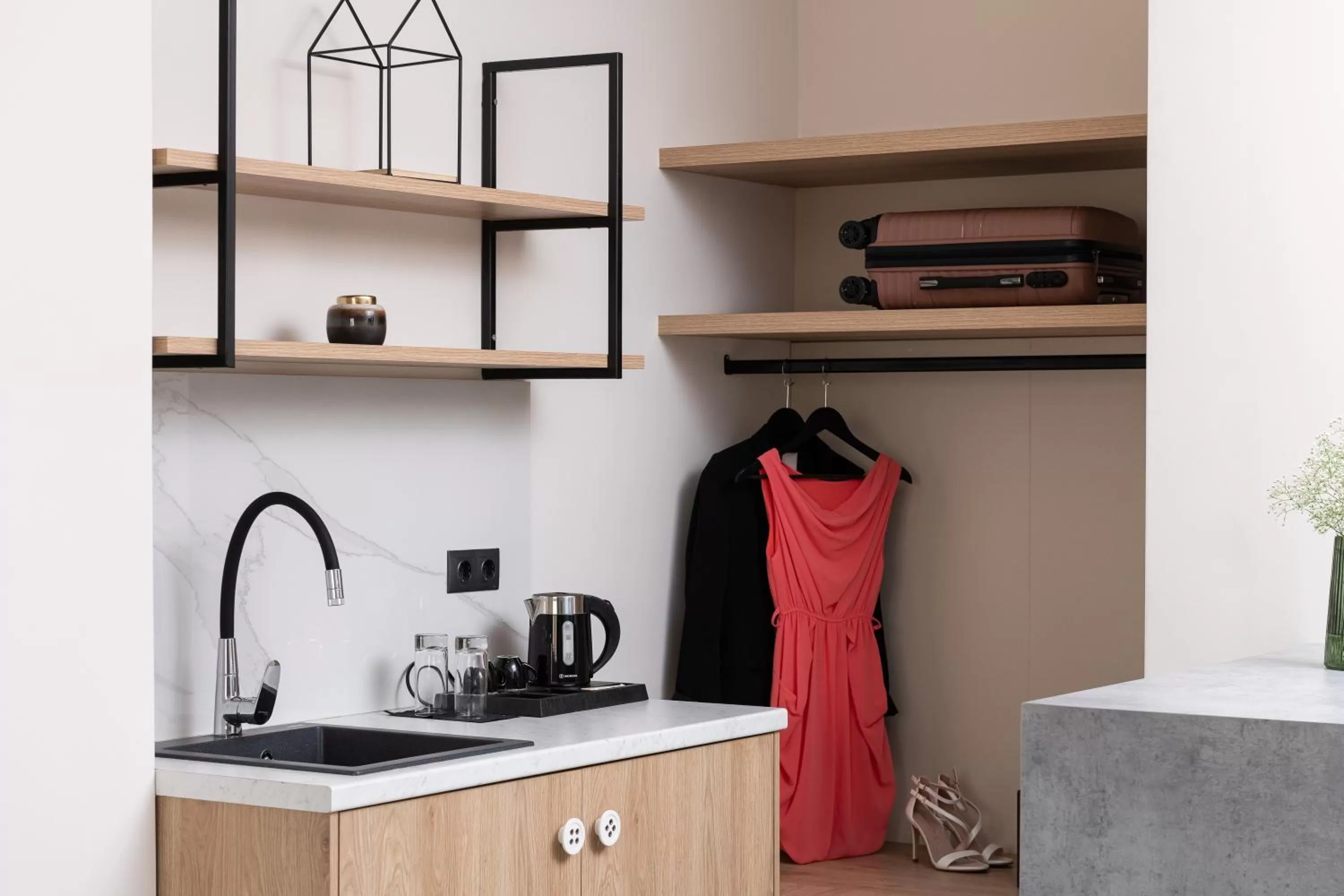 Kitchen or kitchenette in Enattica Suites