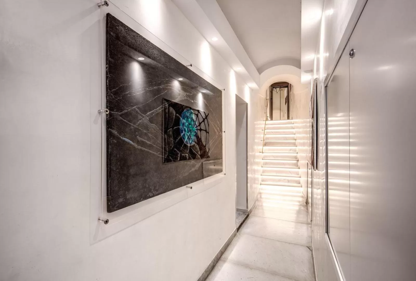 Facade/entrance in Relais Fontana Di Trevi Hotel