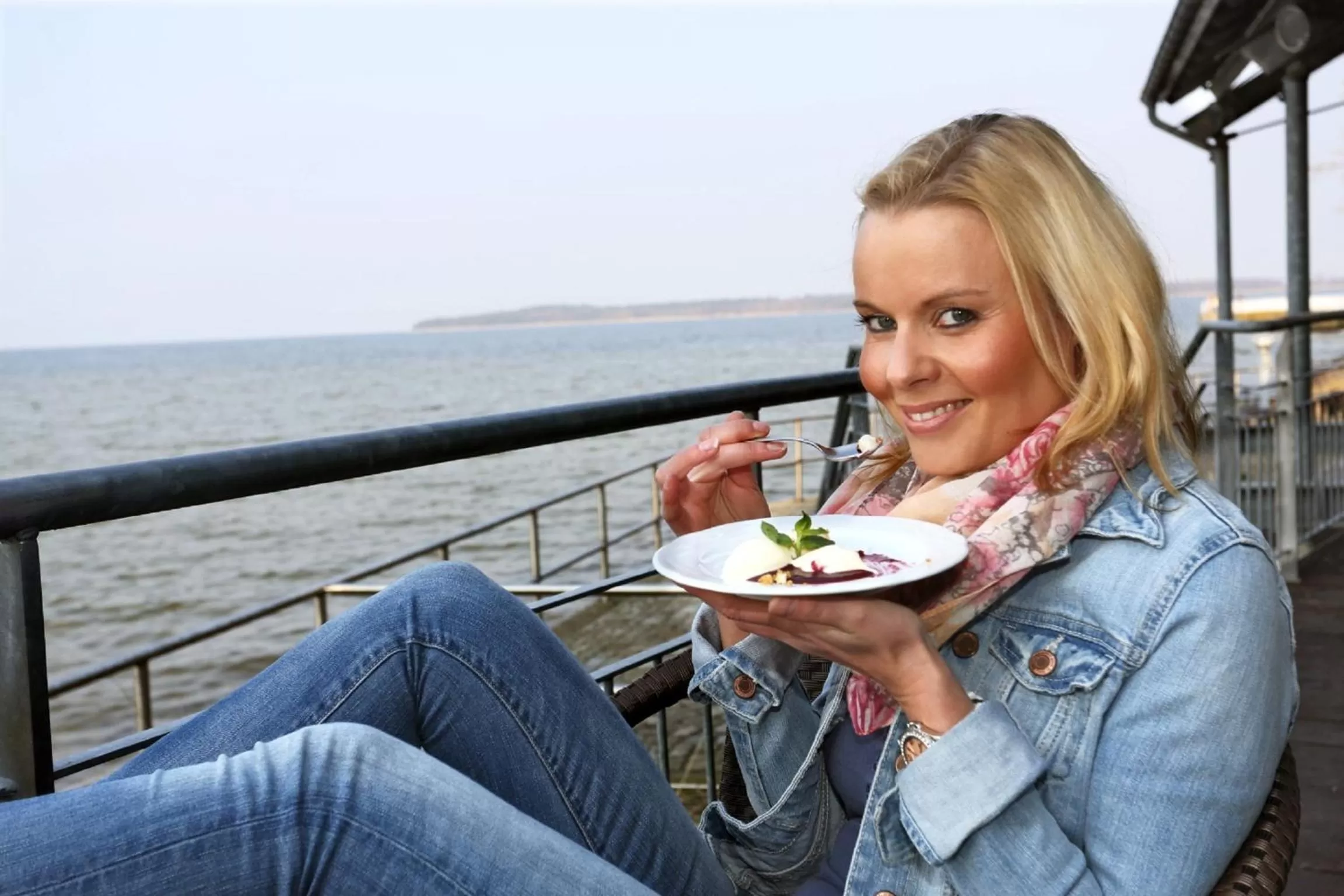 Facade/entrance in Hotel & Restaurant Utkiek