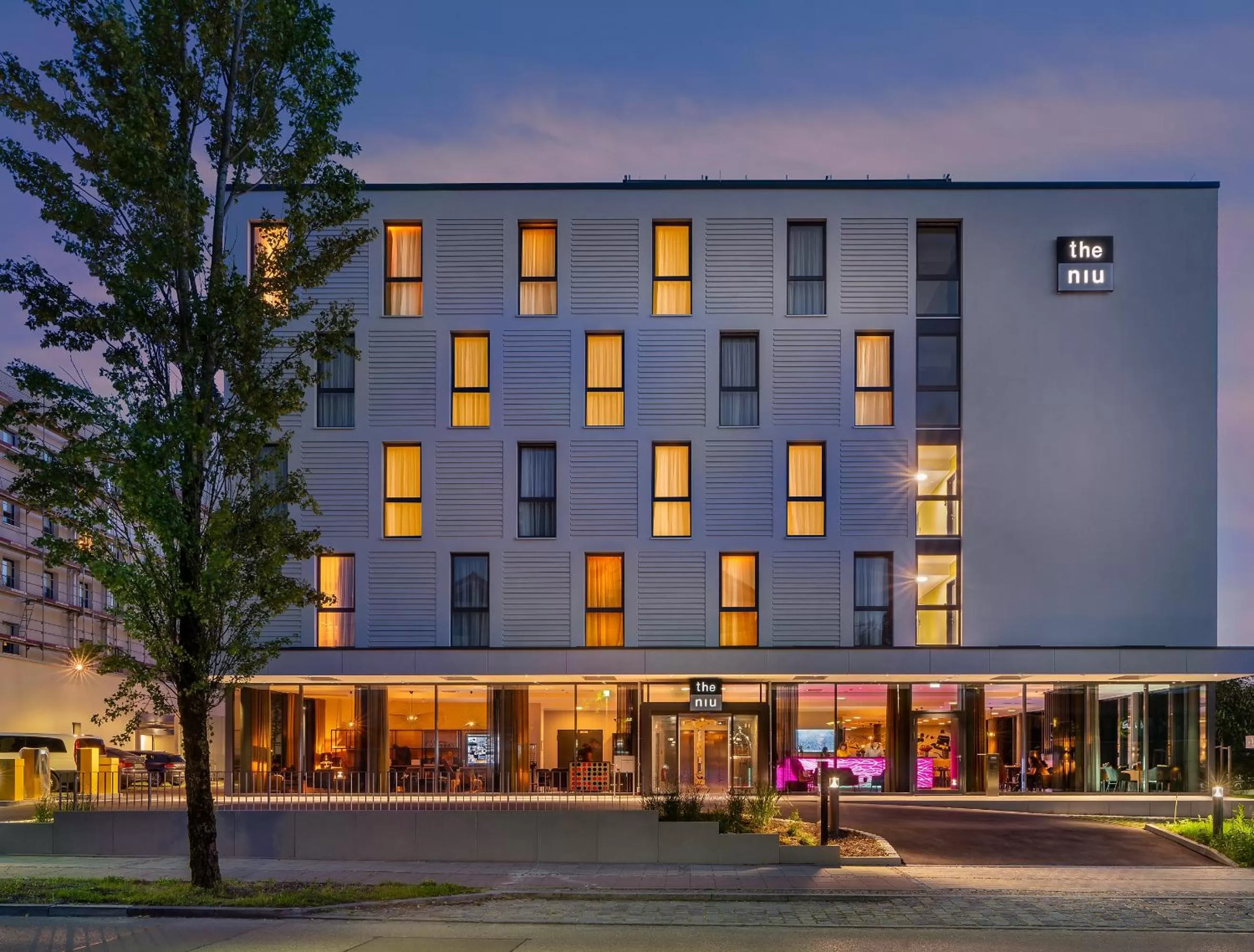 Facade/entrance in Holiday Inn - the niu, Fury Aschheim Messe by IHG