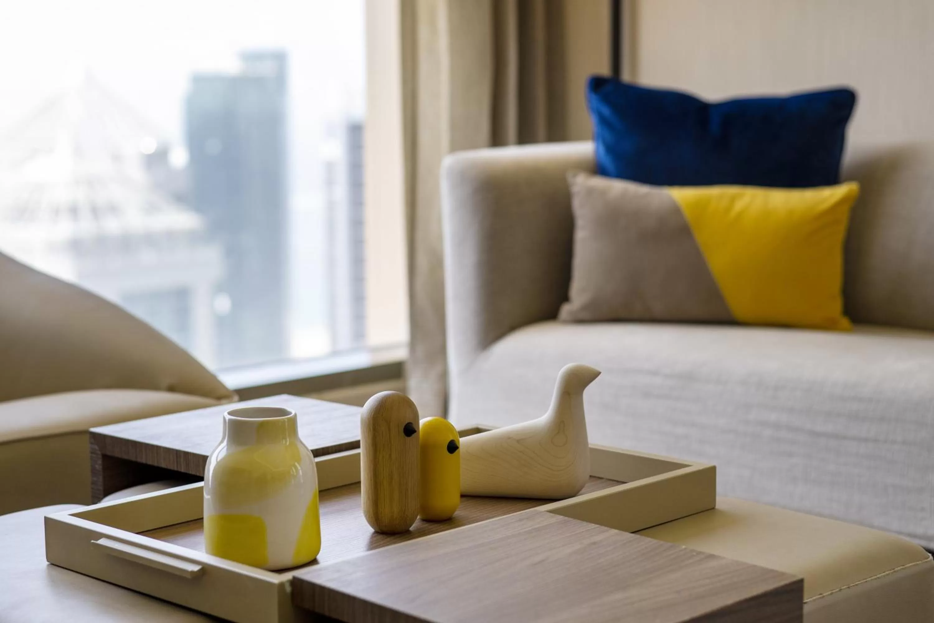 Living room in voco Doha West Bay Suites by IHG