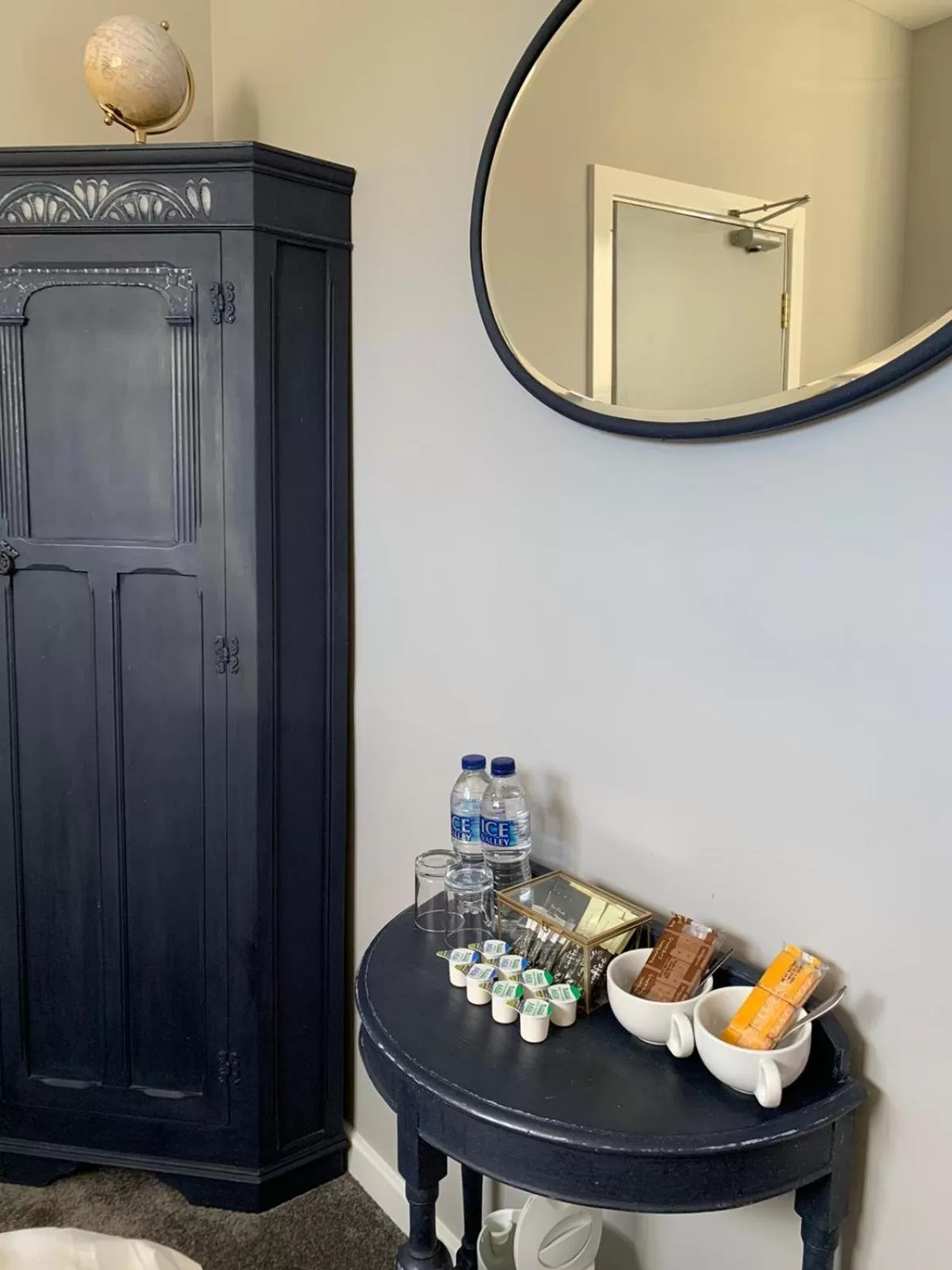 Coffee/tea facilities in Anglers Arms