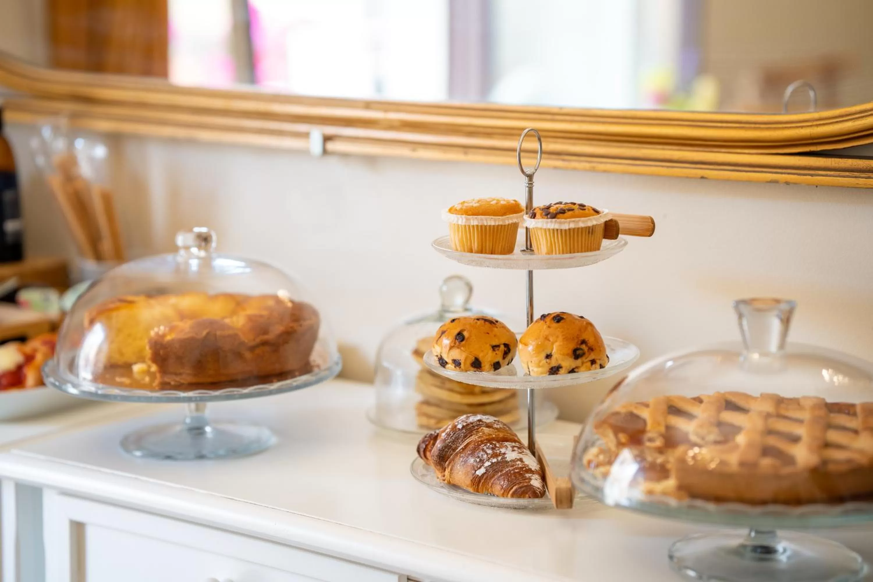 Food and drinks in Joy's Bnb Ortigia