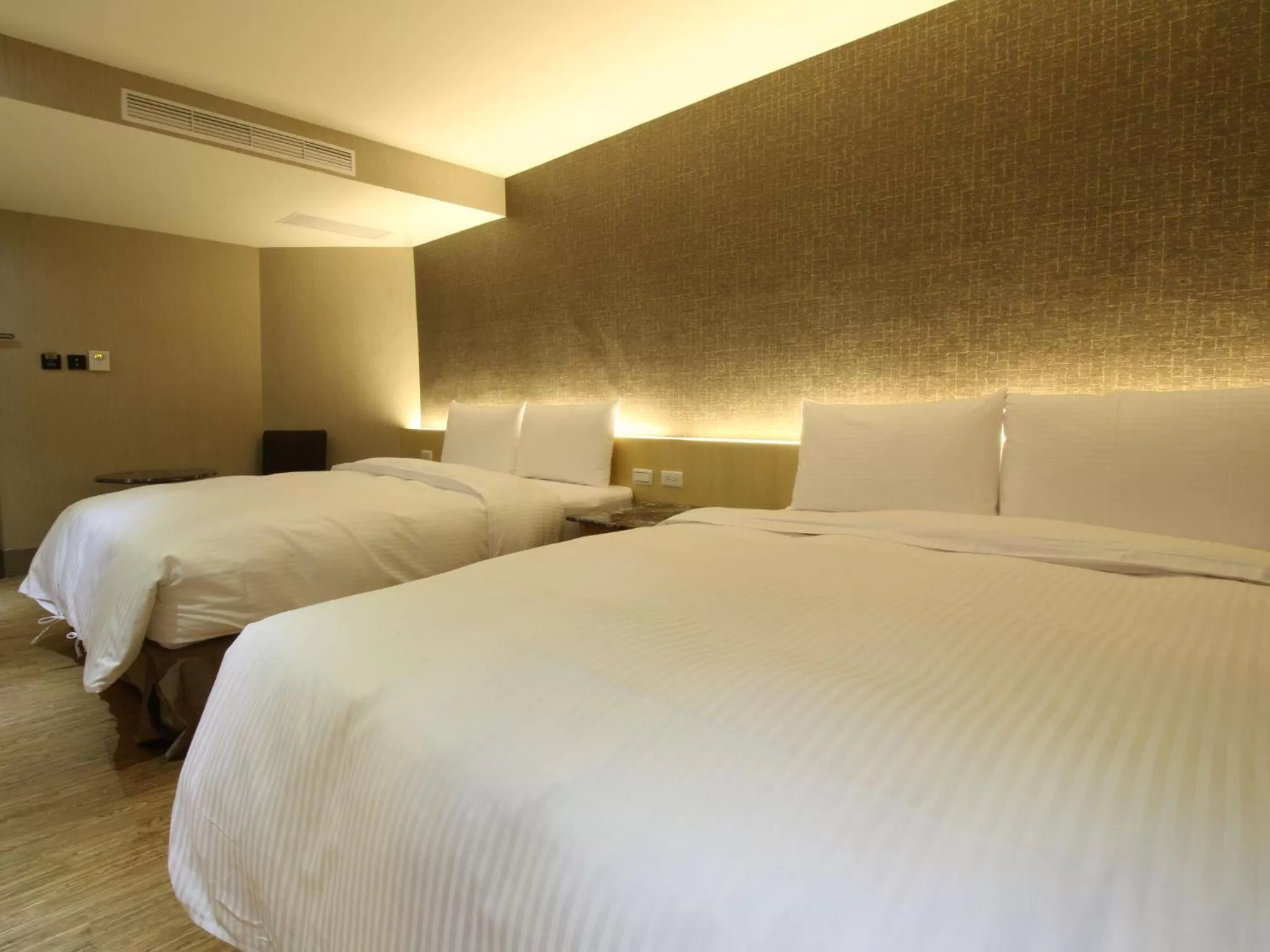 bunk bed in Simple Life Kaohsiung