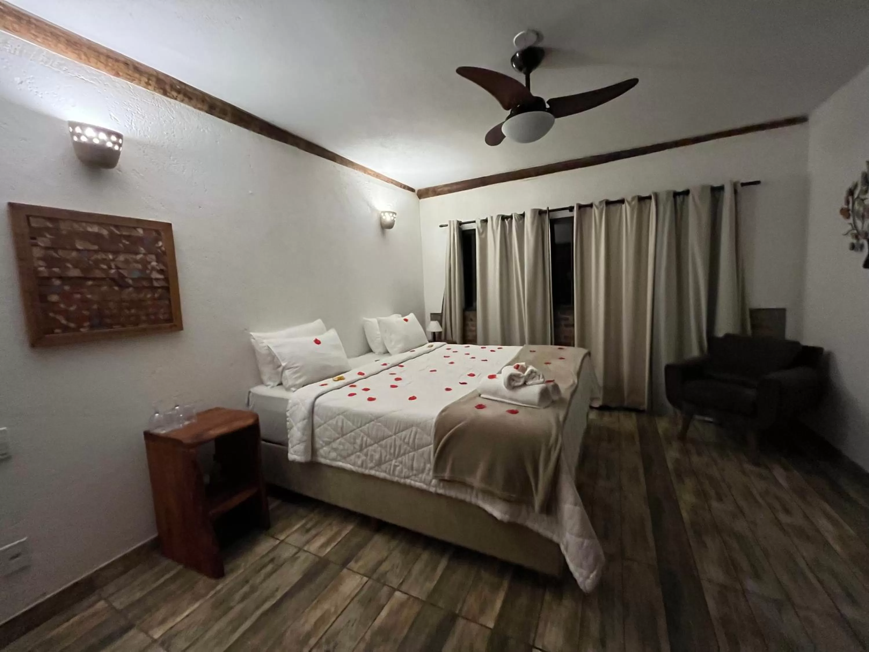 Bed in A Mi Manera Pousada , cerveja própria e Bistrô !