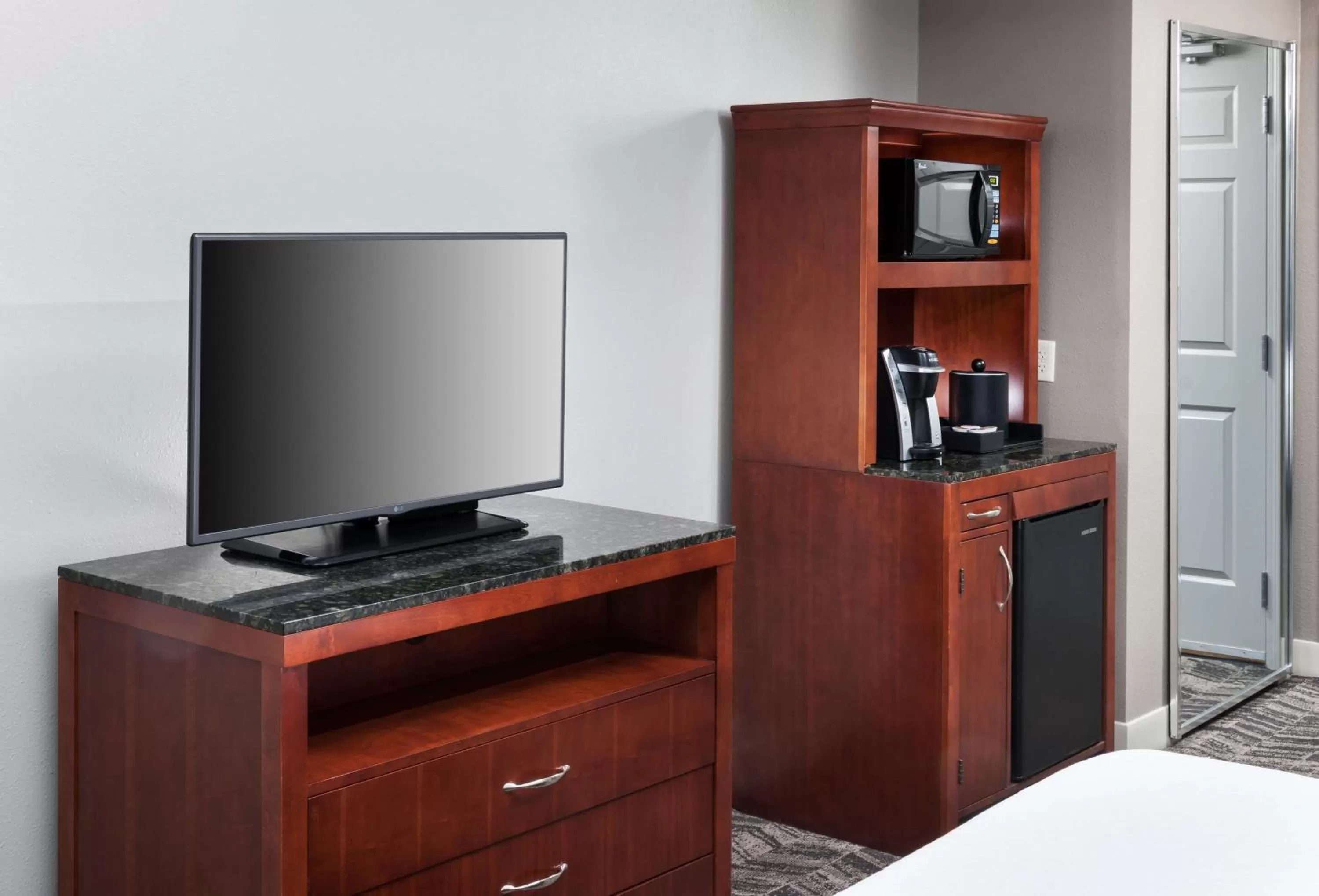 Bedroom in Hilton Garden Inn Tucson Airport