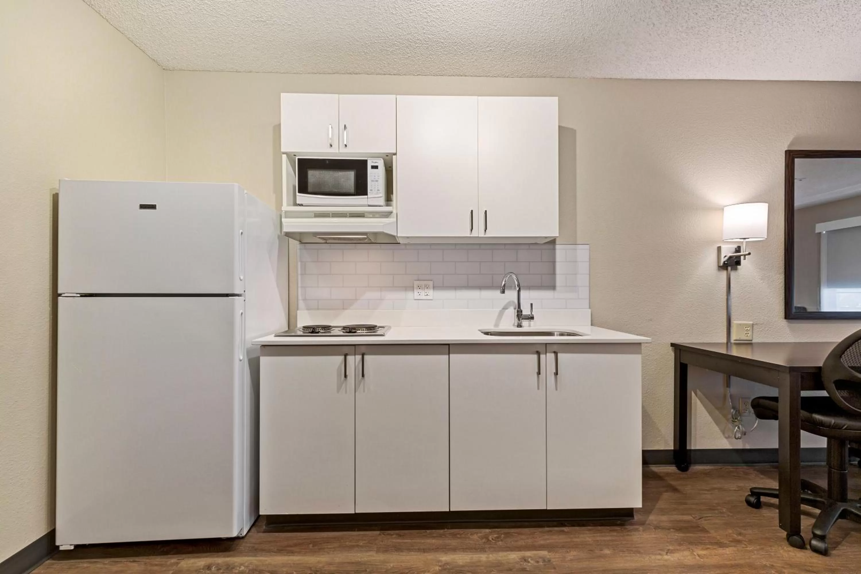 Kitchen or kitchenette in Extended Stay America Suites - San Ramon - Bishop Ranch - East